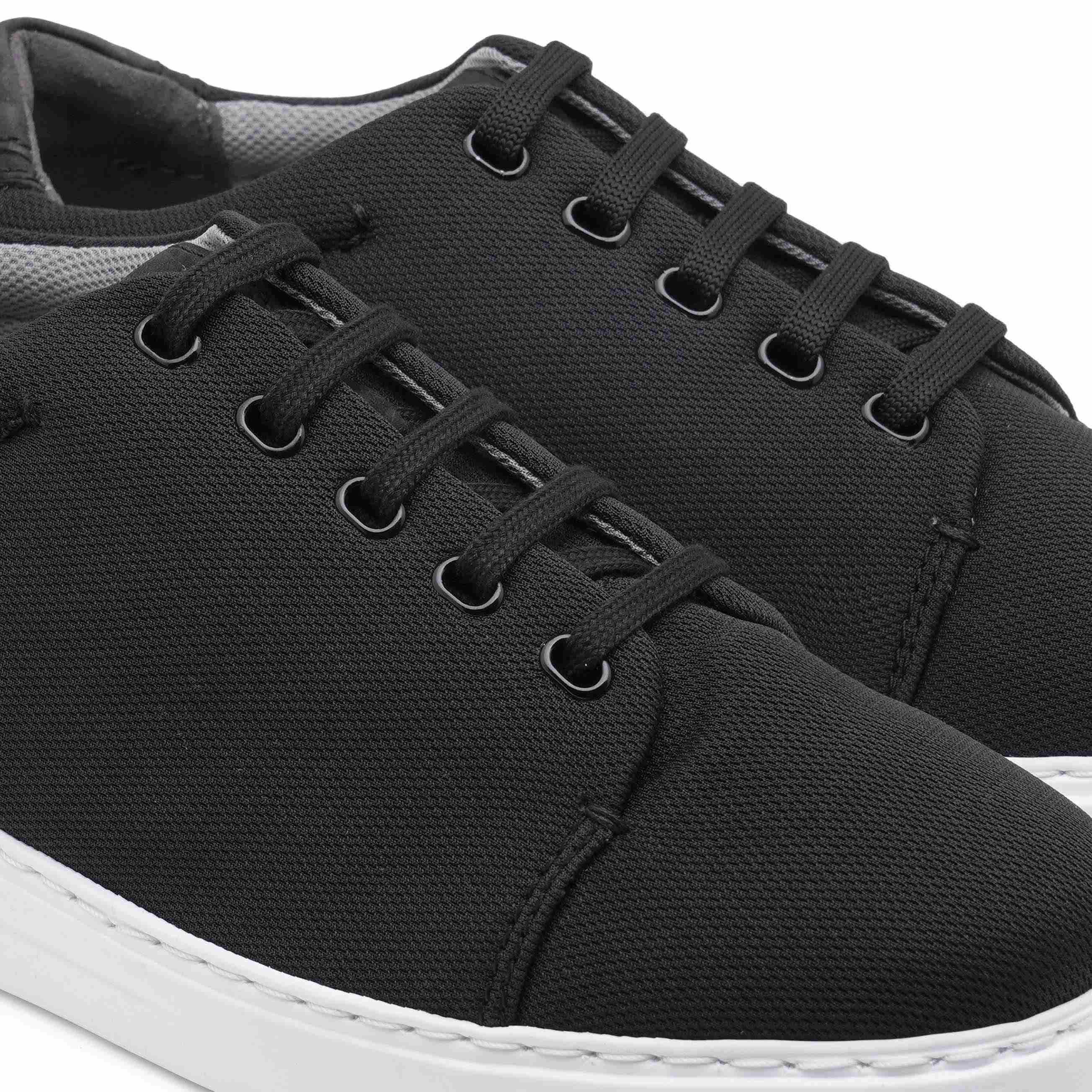 The Ruth Ruosh Men Black Casual Sneaker