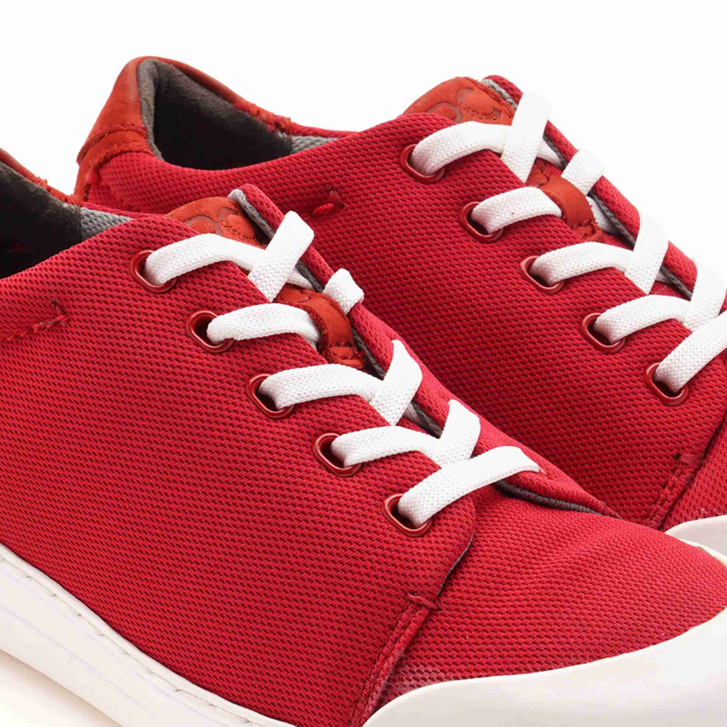 The Ruth Ruosh Men Red Casual Sneaker