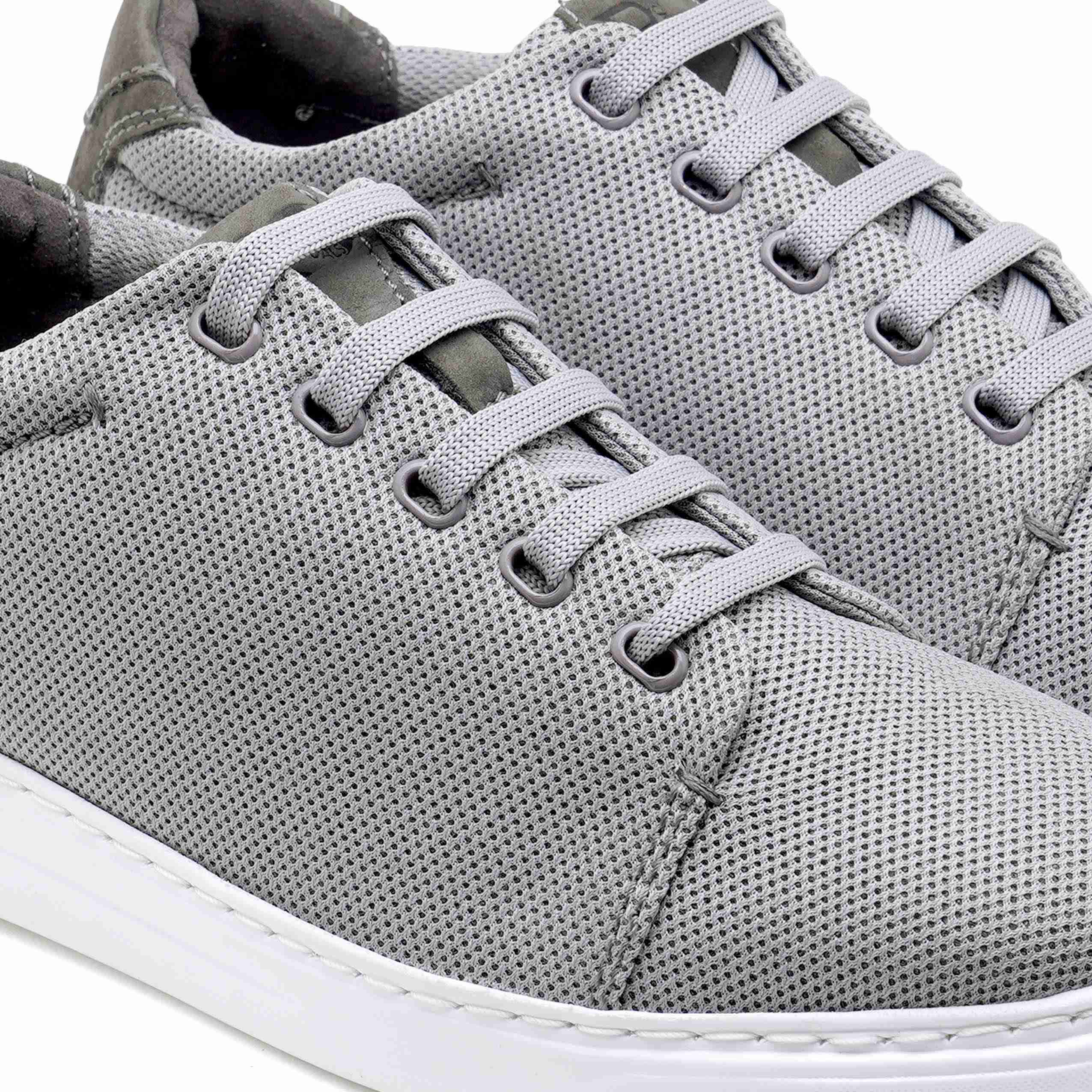 The Ruth Ruosh Men Grey Casual Sneaker