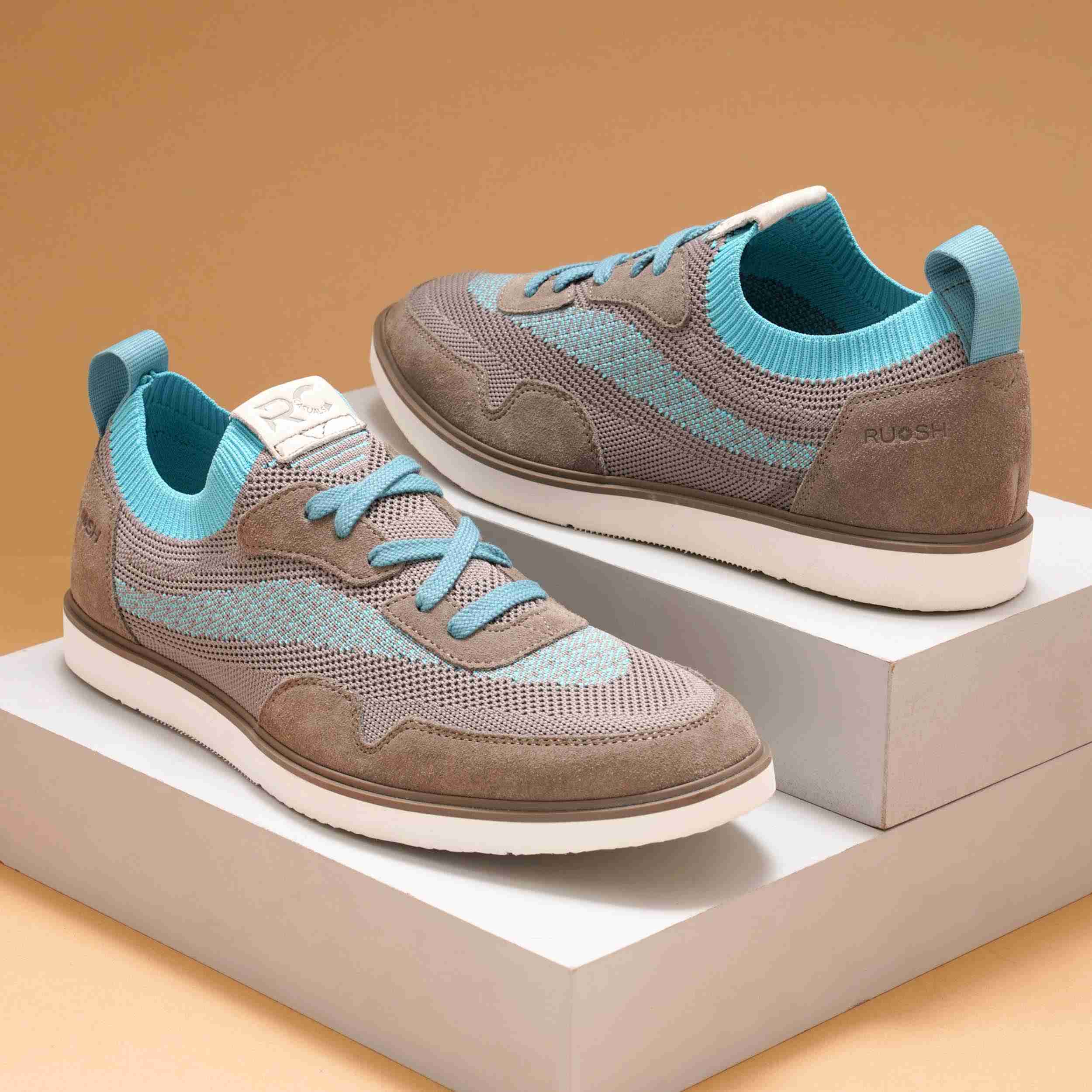 The Gladwin Ruosh Men Blue Casual Sneaker