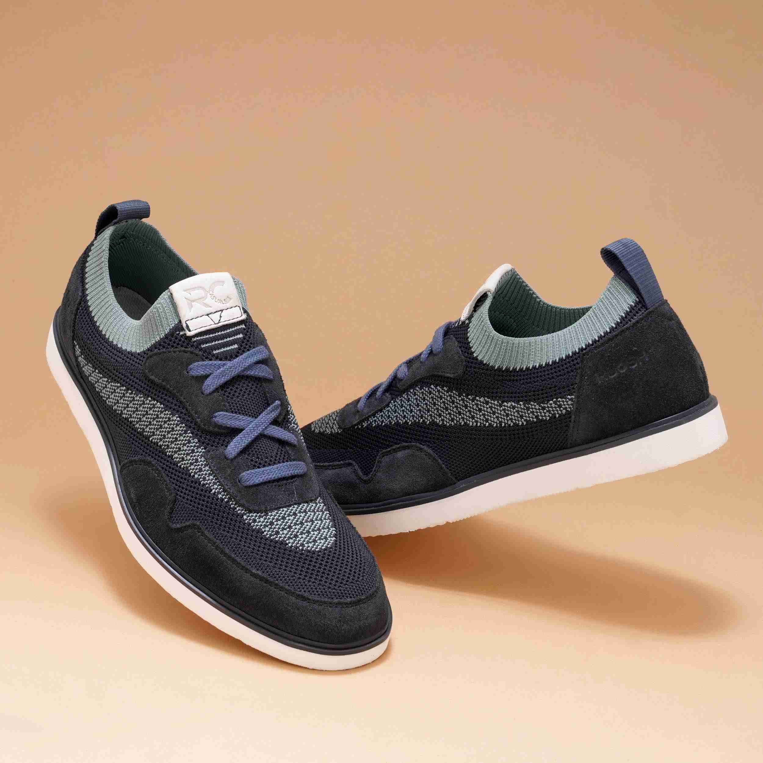 The Gladwin Ruosh Men Blue Casual Sneaker