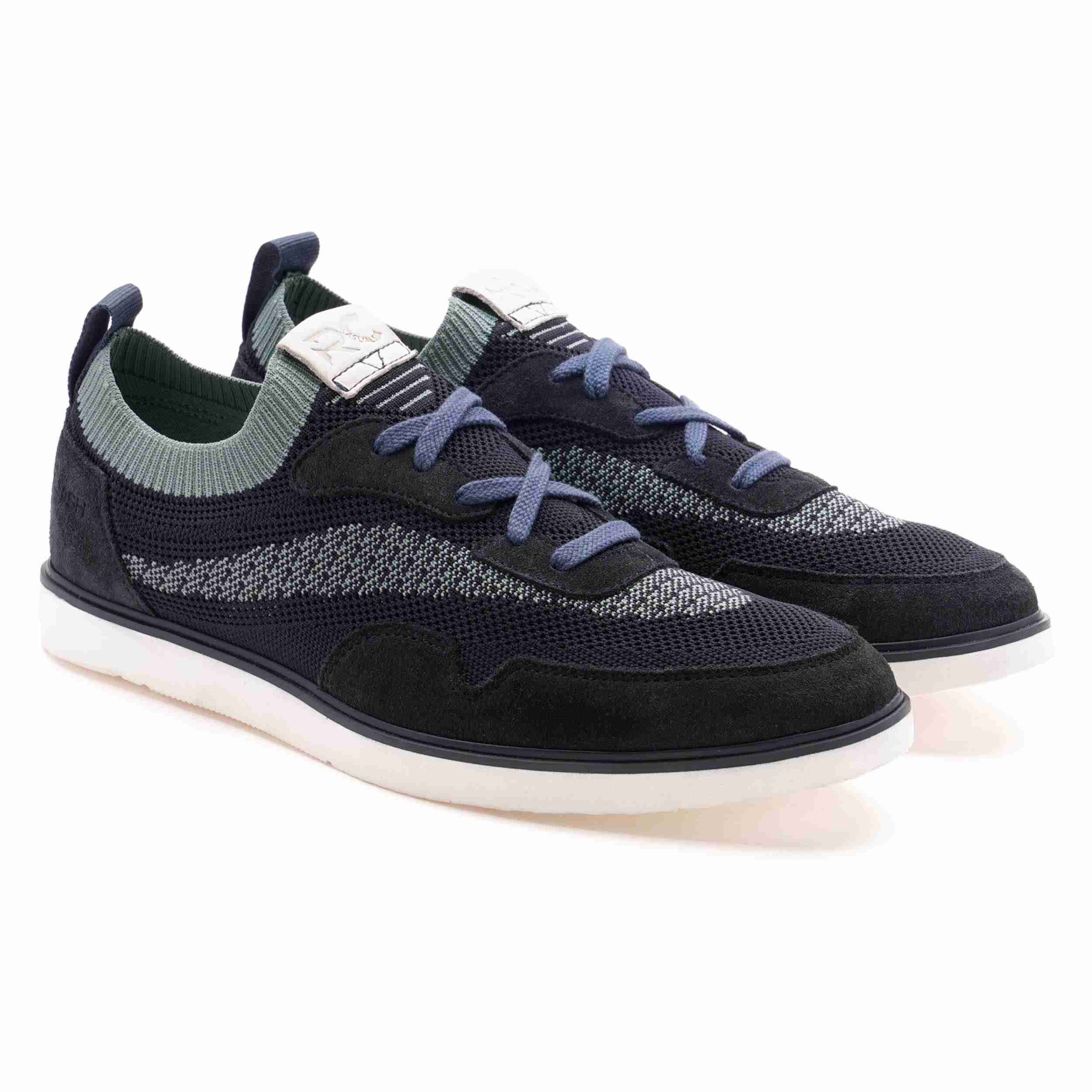 The Gladwin Ruosh Men Blue Casual Sneaker
