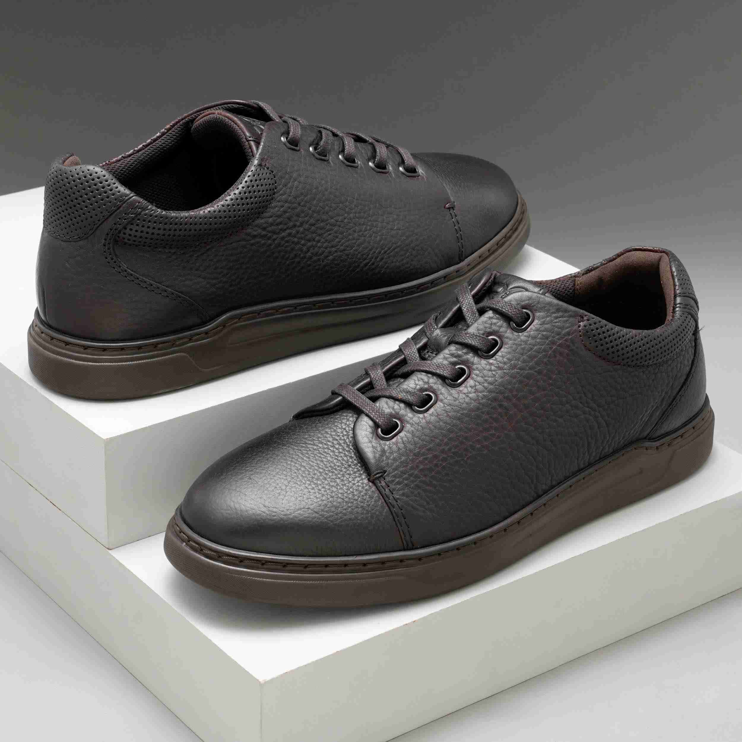 The Ruth Ruosh Men Brown Casual Sneaker