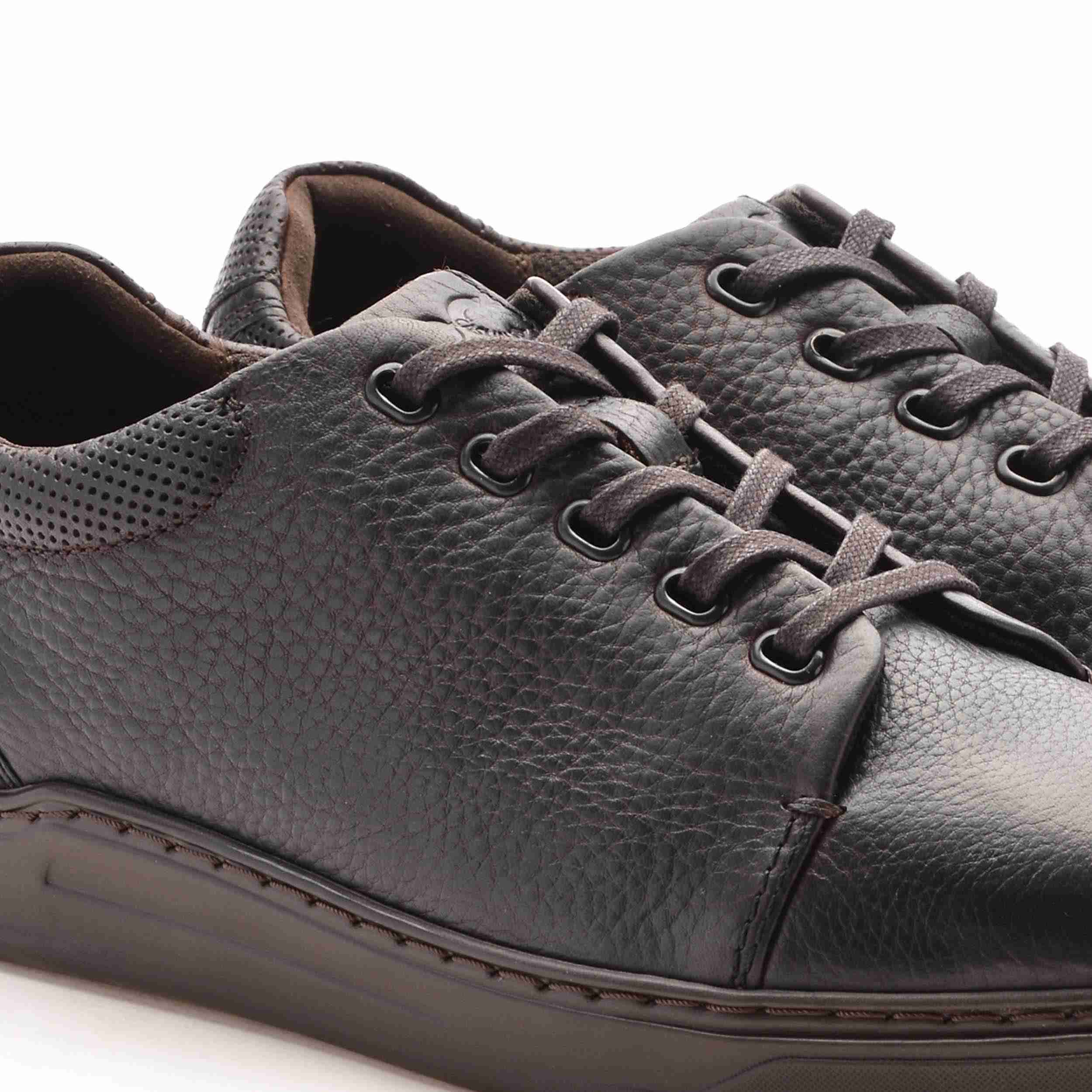 The Ruth Ruosh Men Brown Casual Sneaker