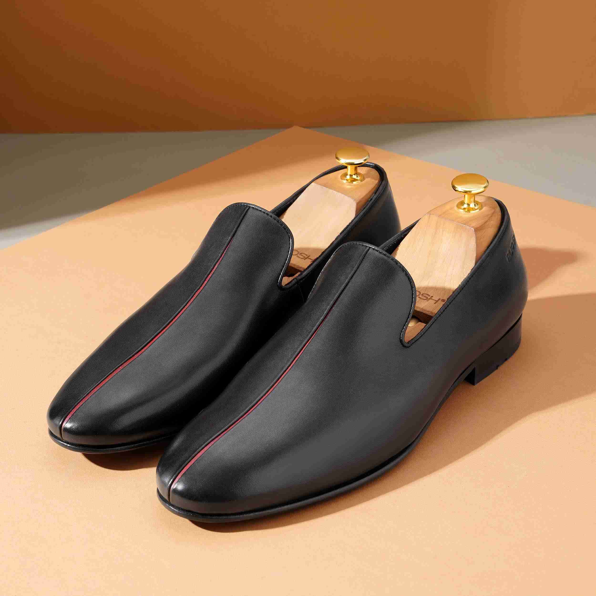 The Bruce  Ruosh Men Black Slip On