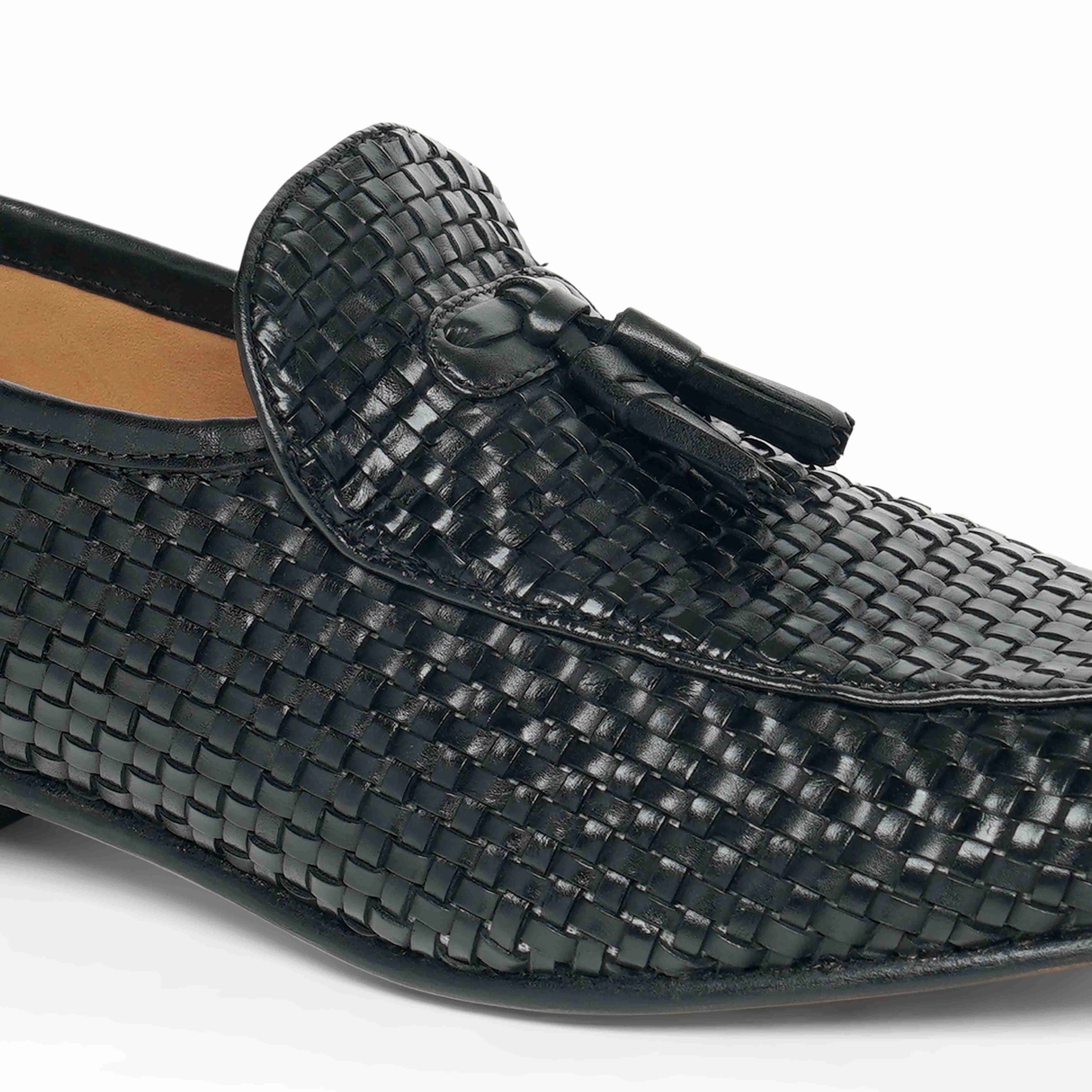 The Lando Ruosh Men Black Handwoven Tassel Loafer