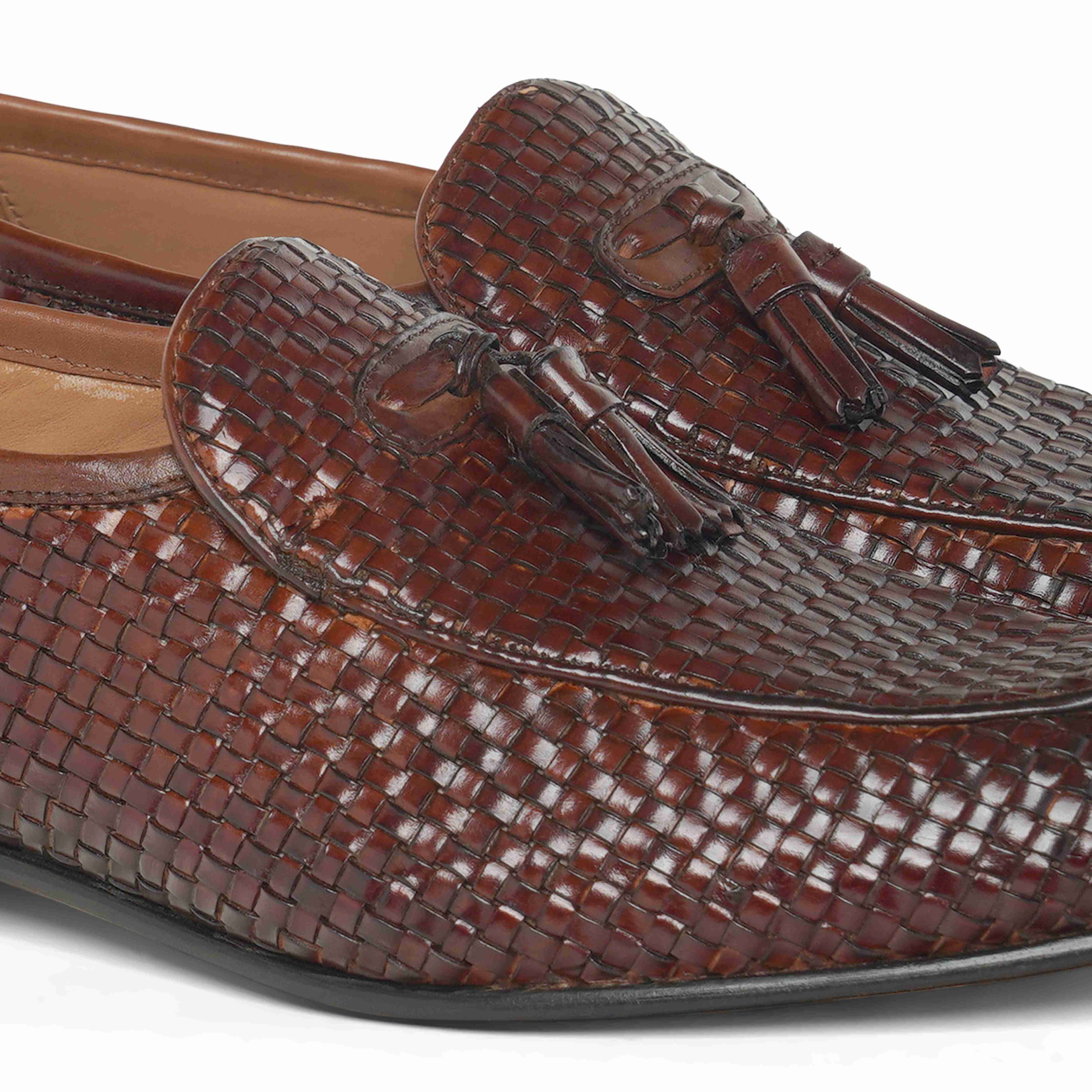The Lando Ruosh Men Tan Handwoven Tassel Loafer