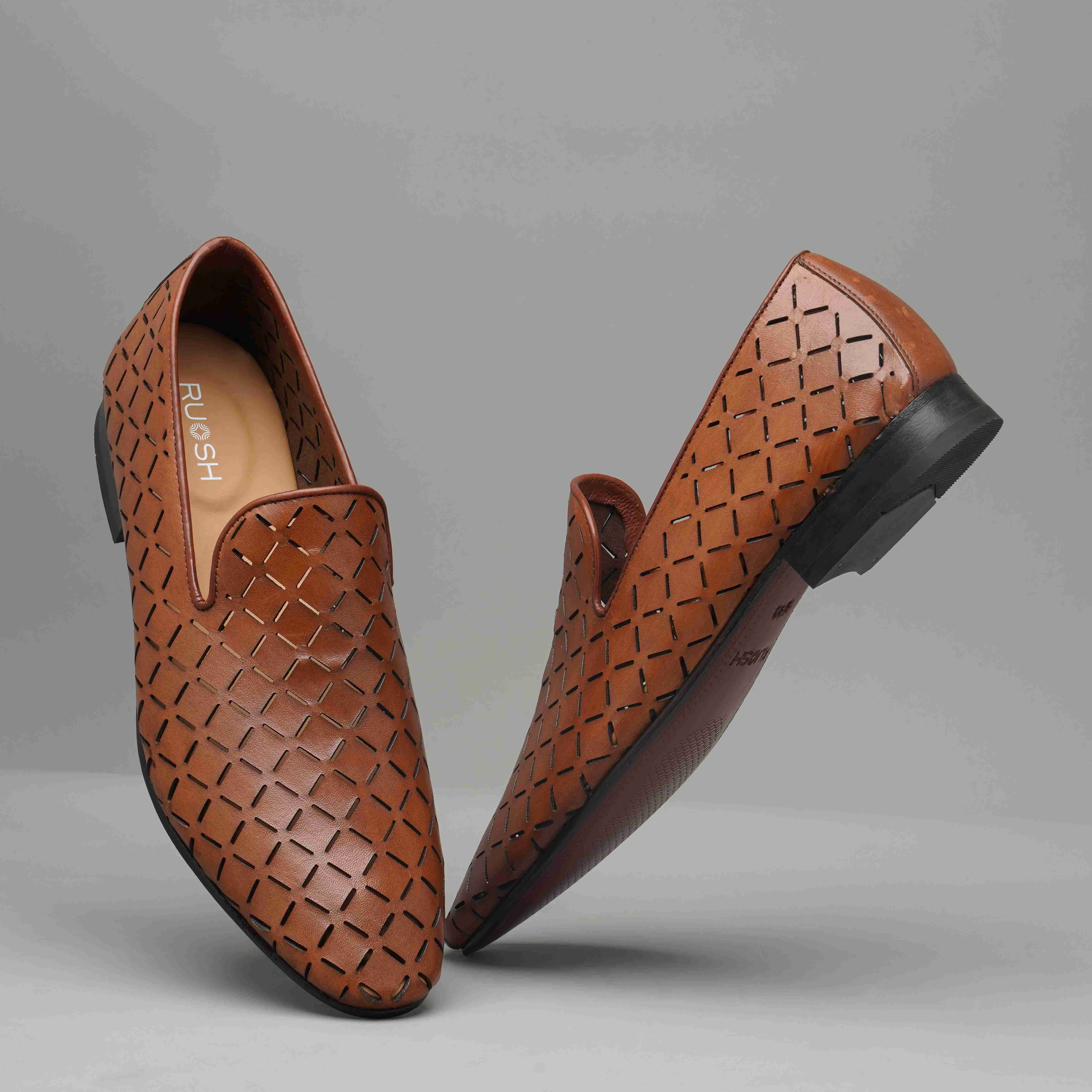The Kotan Ruosh Men Tan Occasion Slip-On