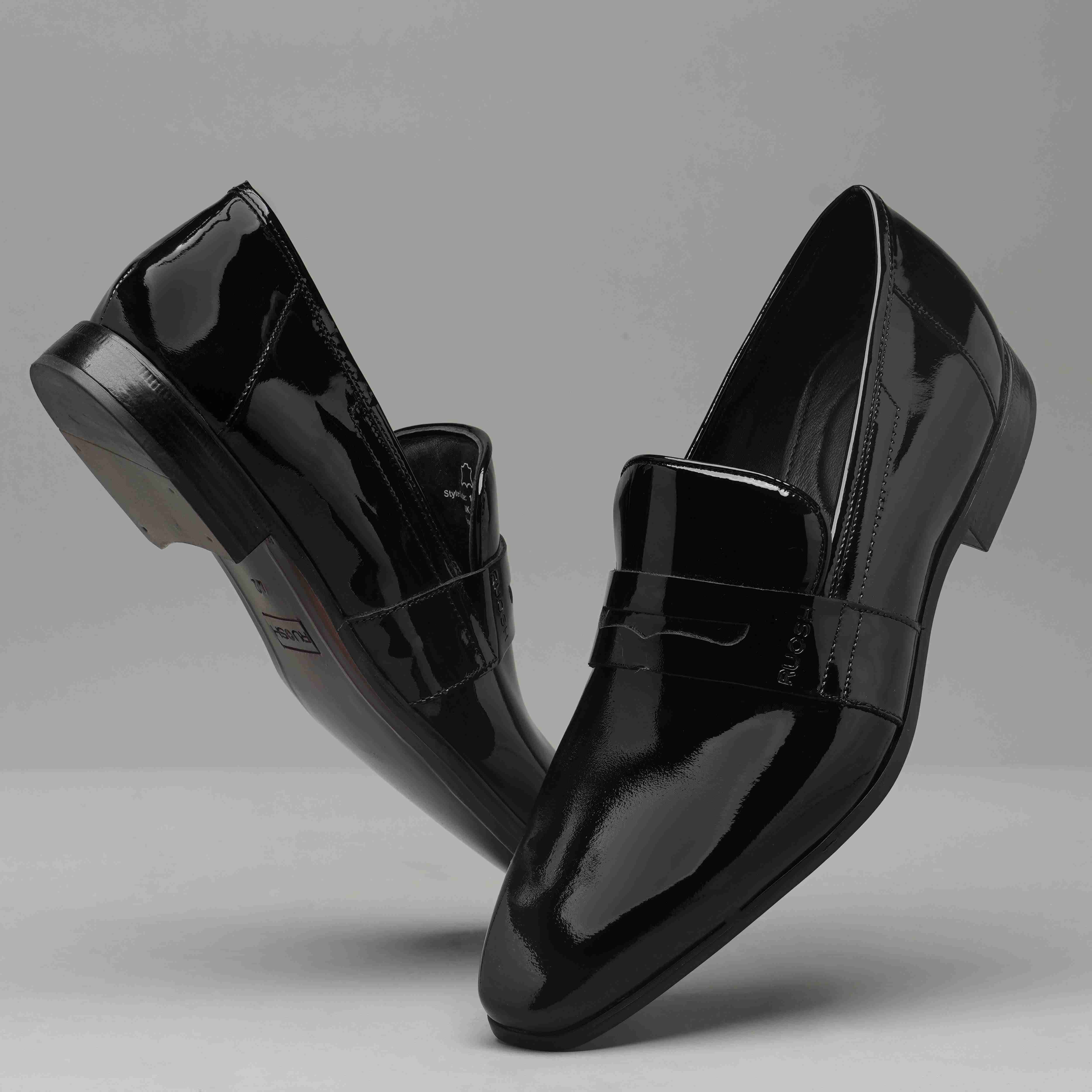 The King Ruosh Men Black Patent Slip-On