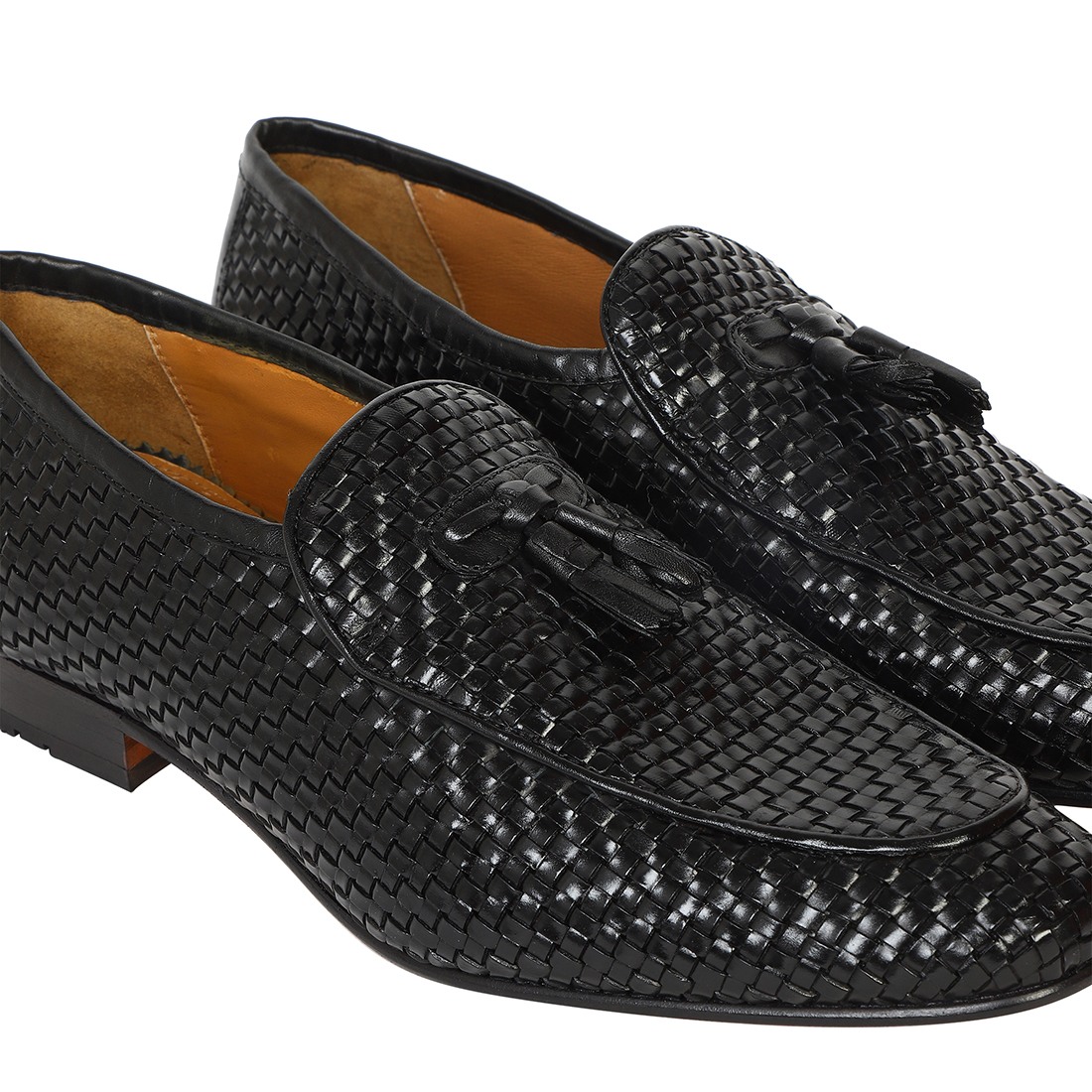 The Lando Ruosh Men Black Handwoven Tassel Loafer