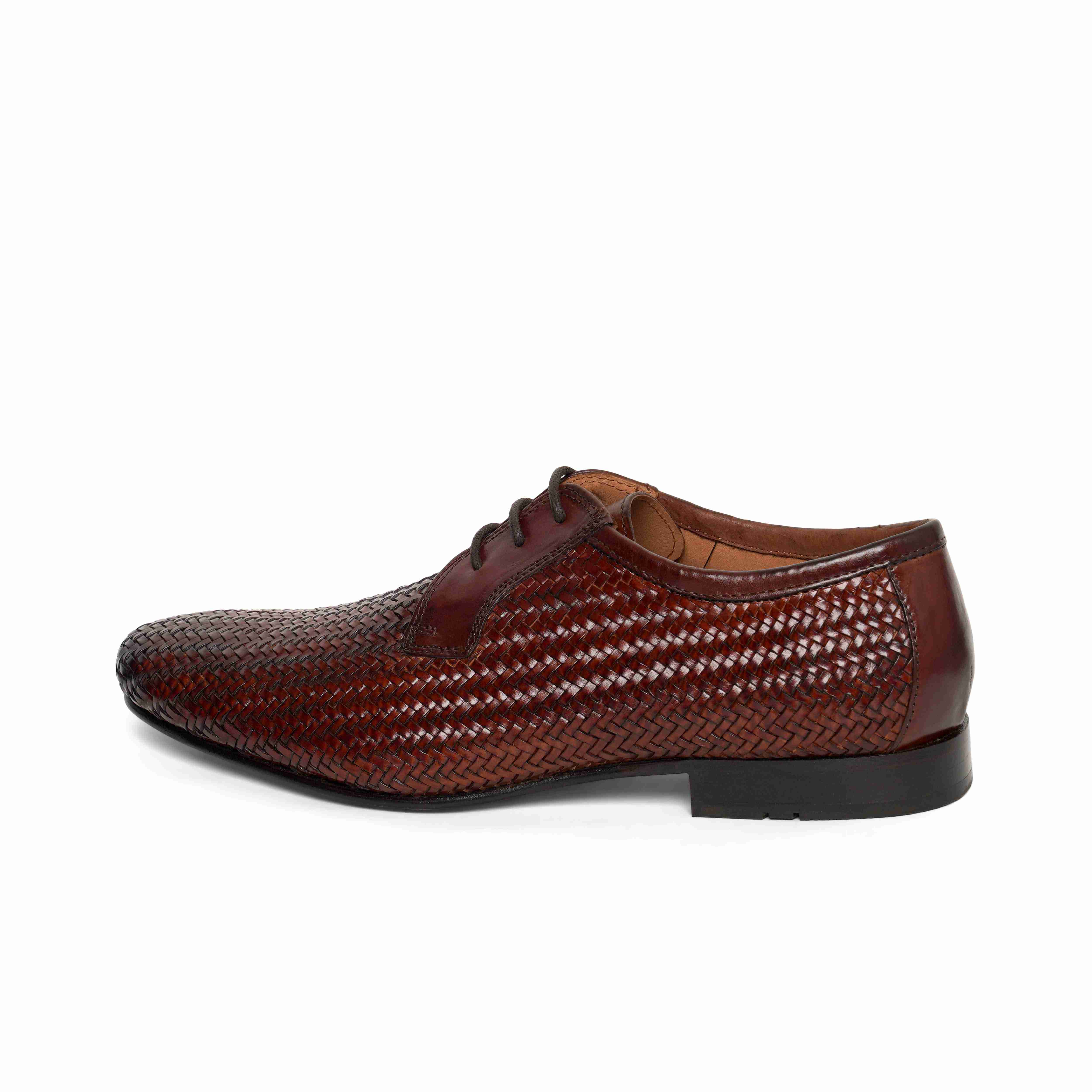 The Lando Ruosh Men Tan Handwoven Derby