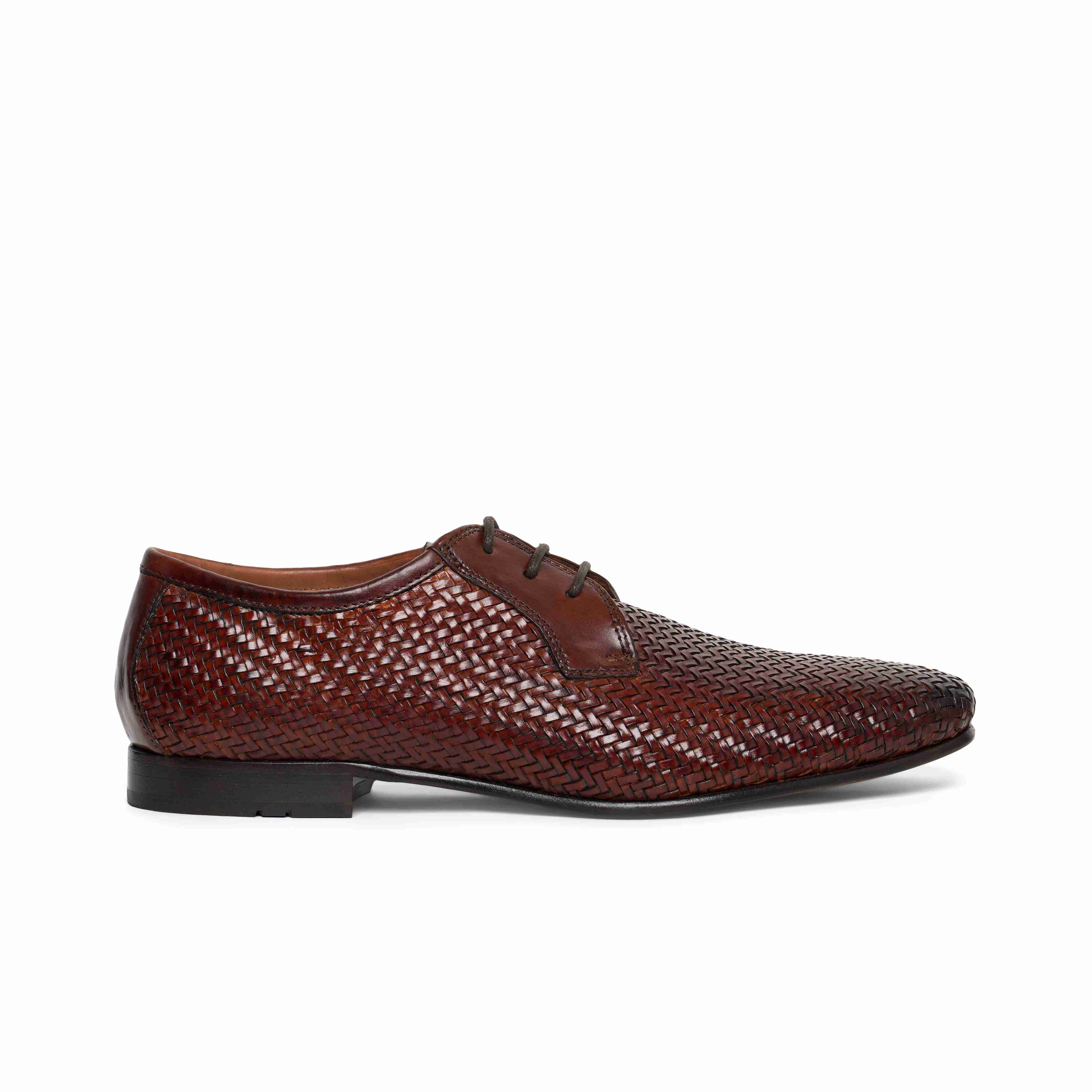 The Lando Ruosh Men Tan Handwoven Derby