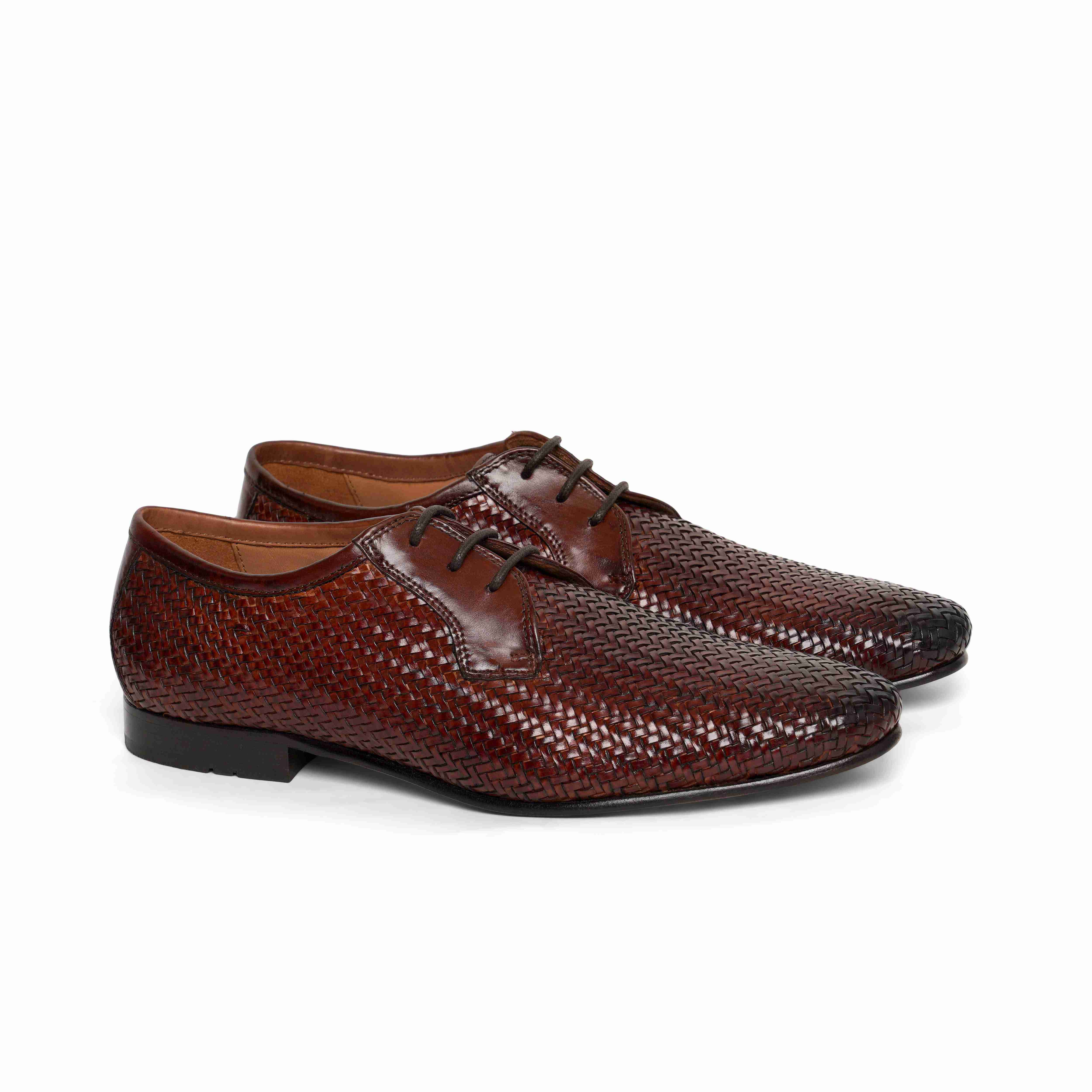 The Lando Ruosh Men Tan Handwoven Derby