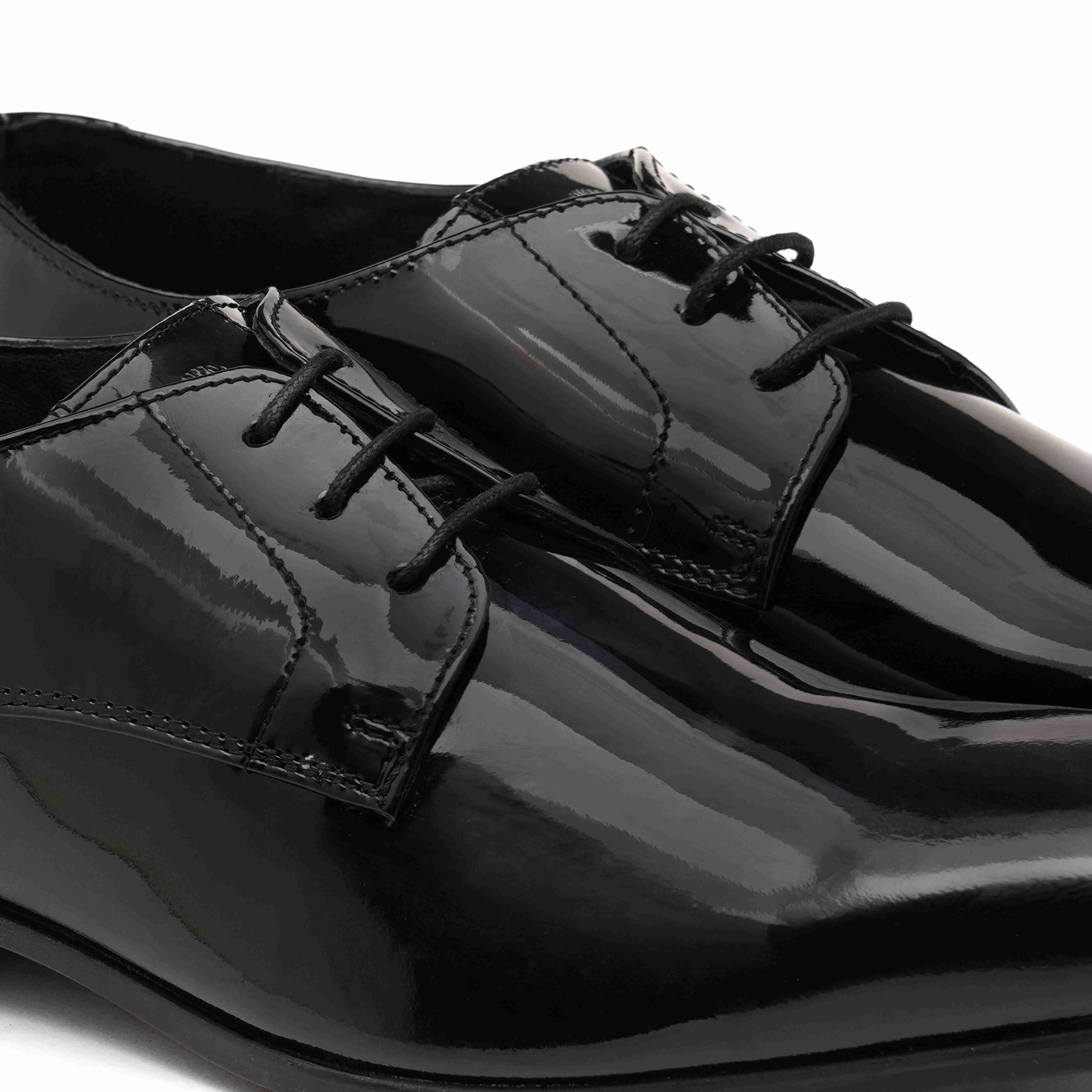 The King Ruosh Men Black Glossy Patent Derby