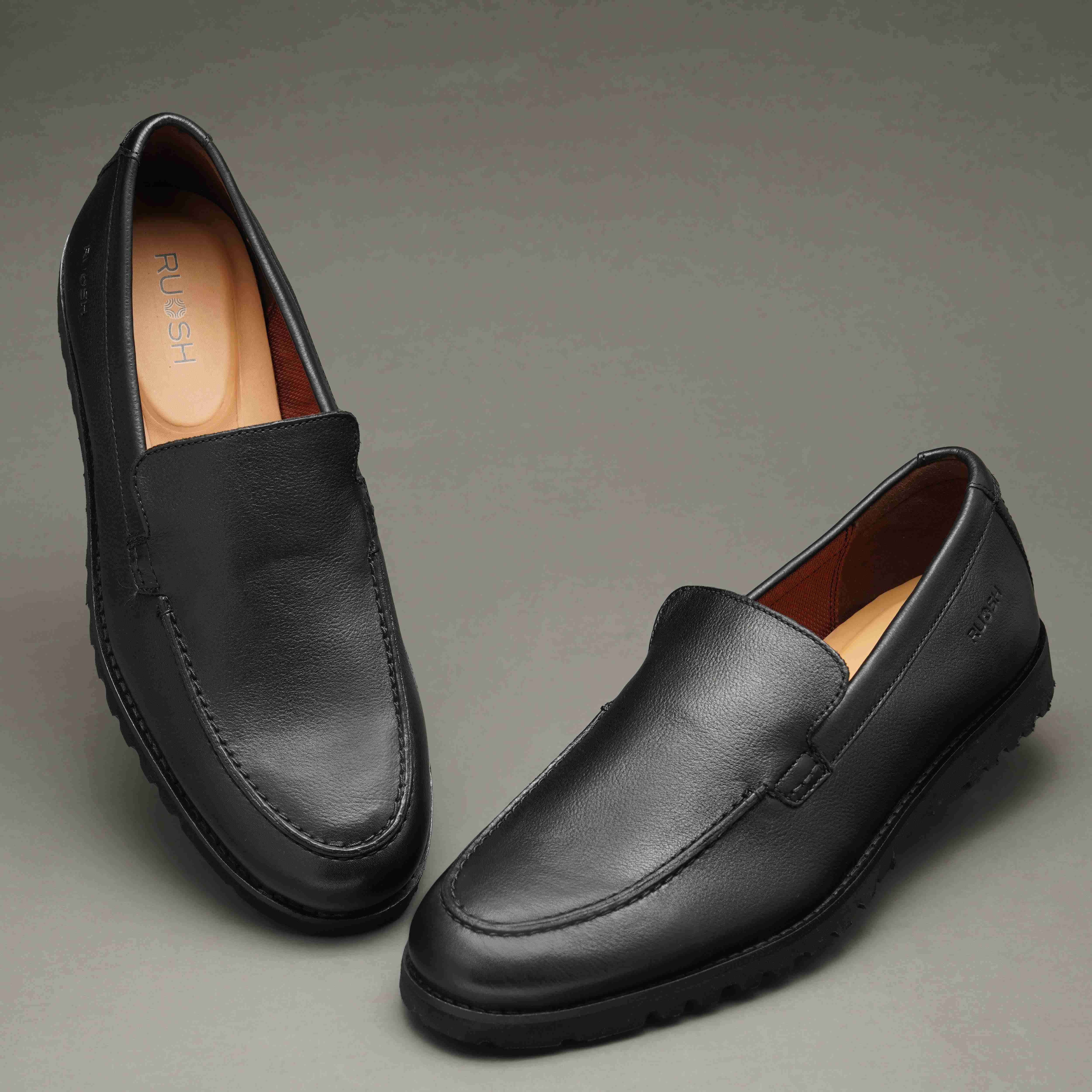 The Otes Ruosh Men Black Casual Loafer