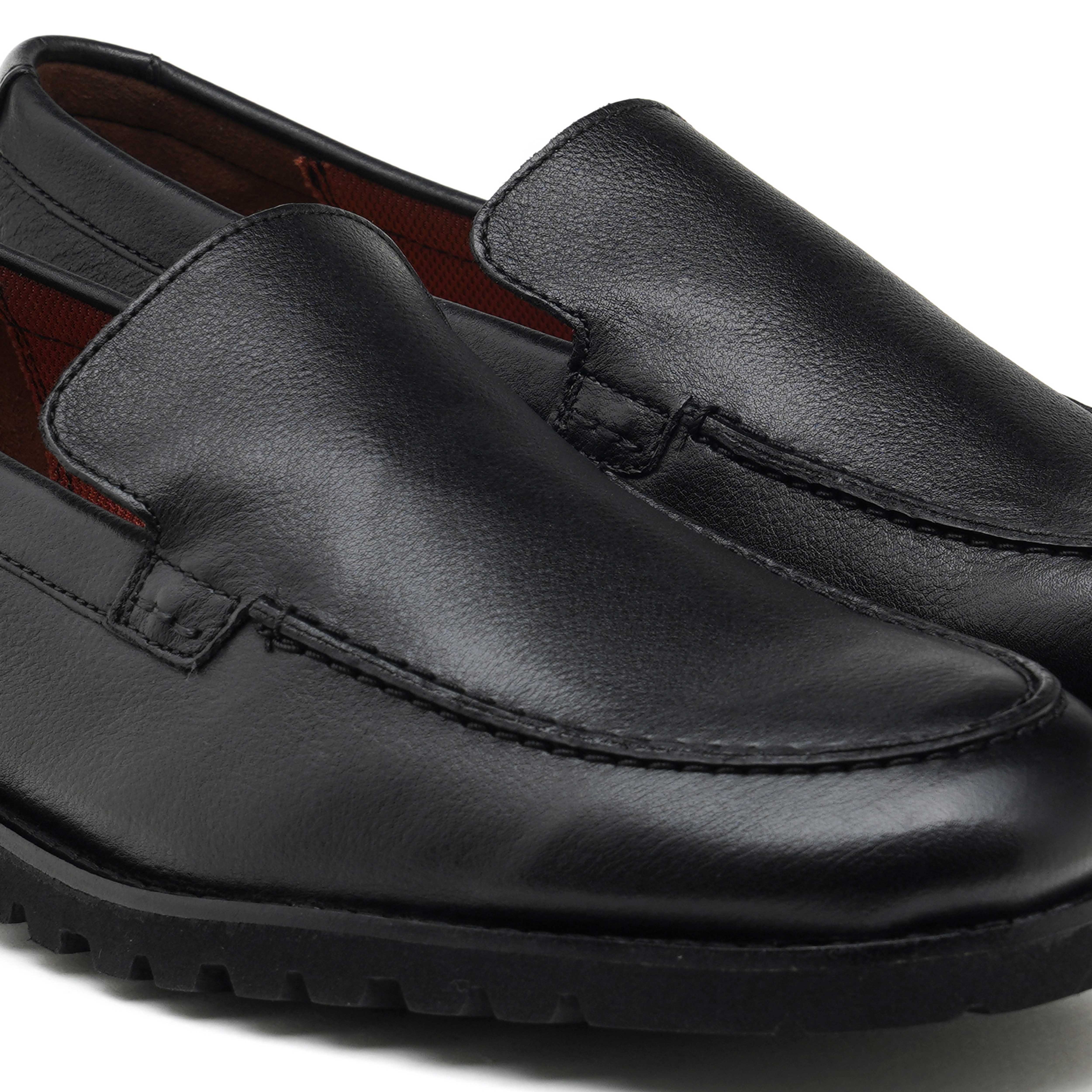 The Otes Ruosh Men Black Casual Loafer