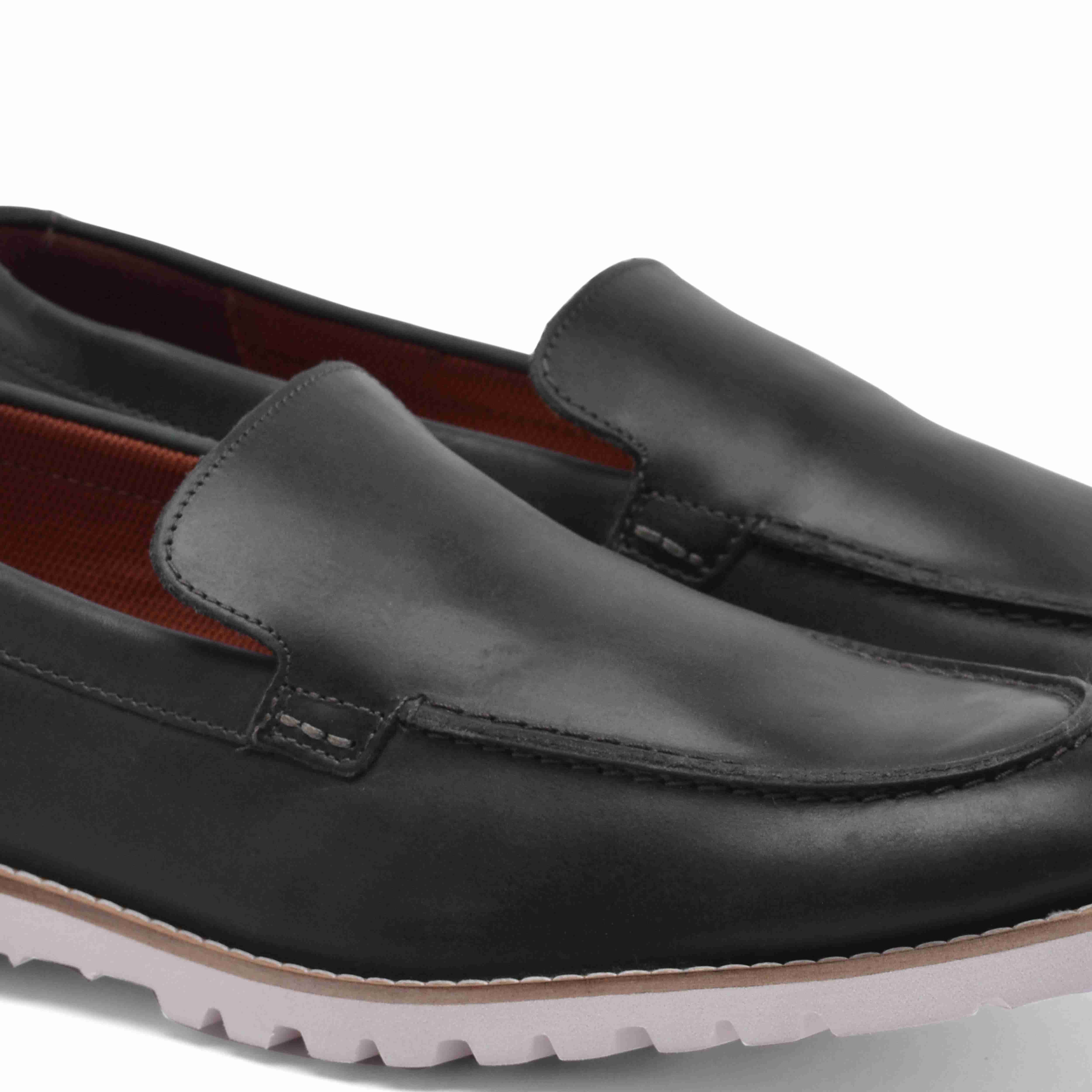 The Otes Ruosh Men Navy Casual Loafer