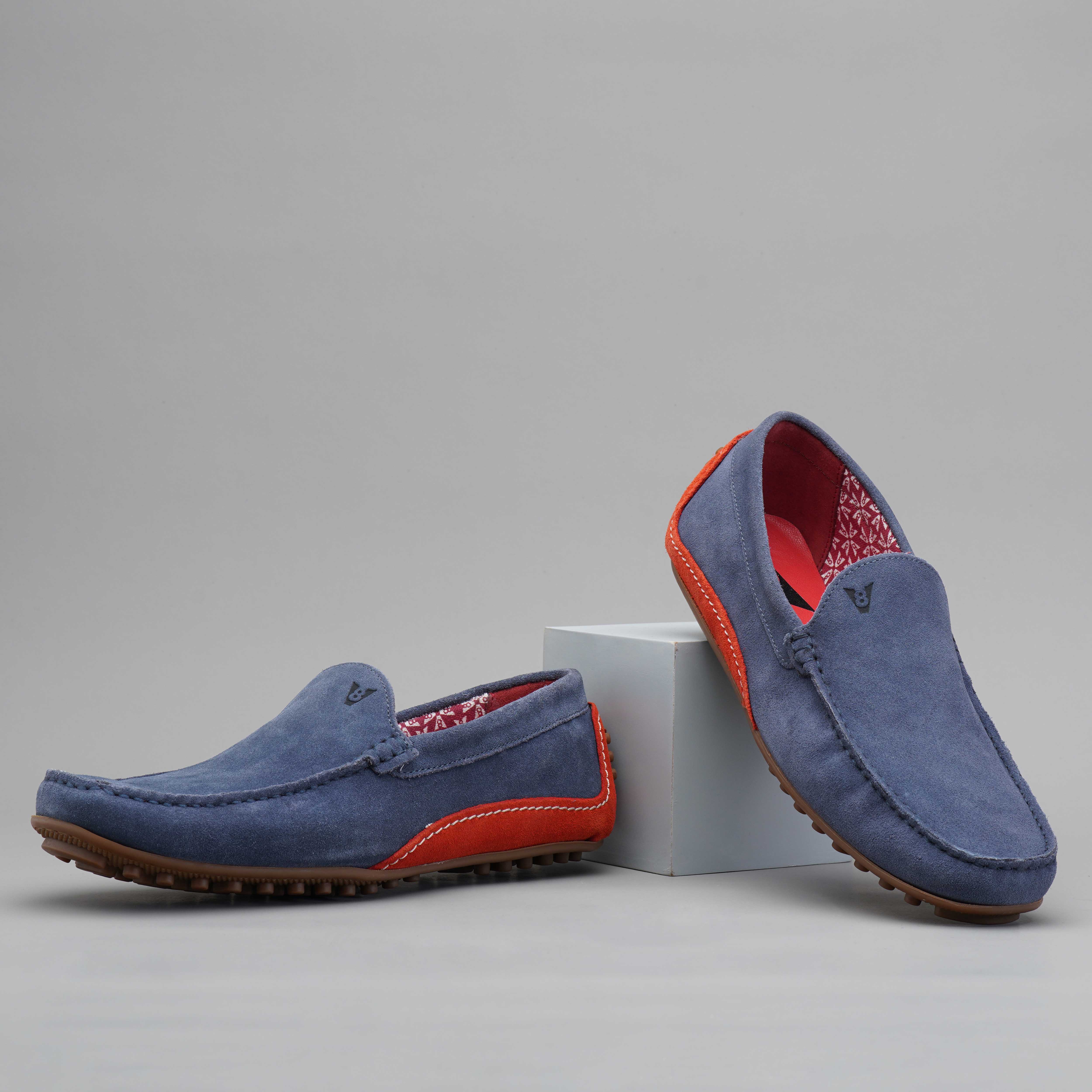 The Seti V8 Men Blue Suede Casual Driver