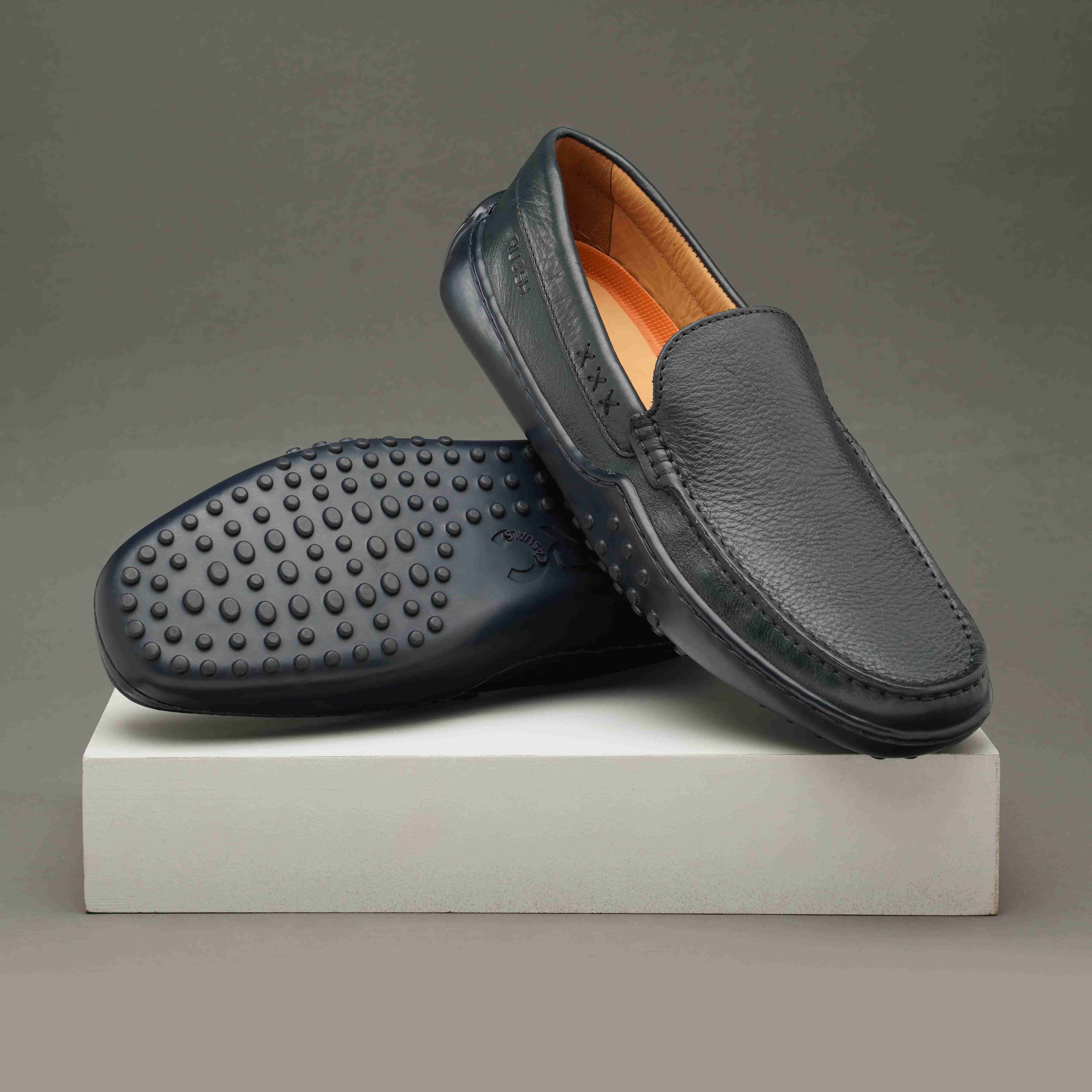 The Lenar2 Ruosh Men Navy Casual Driver