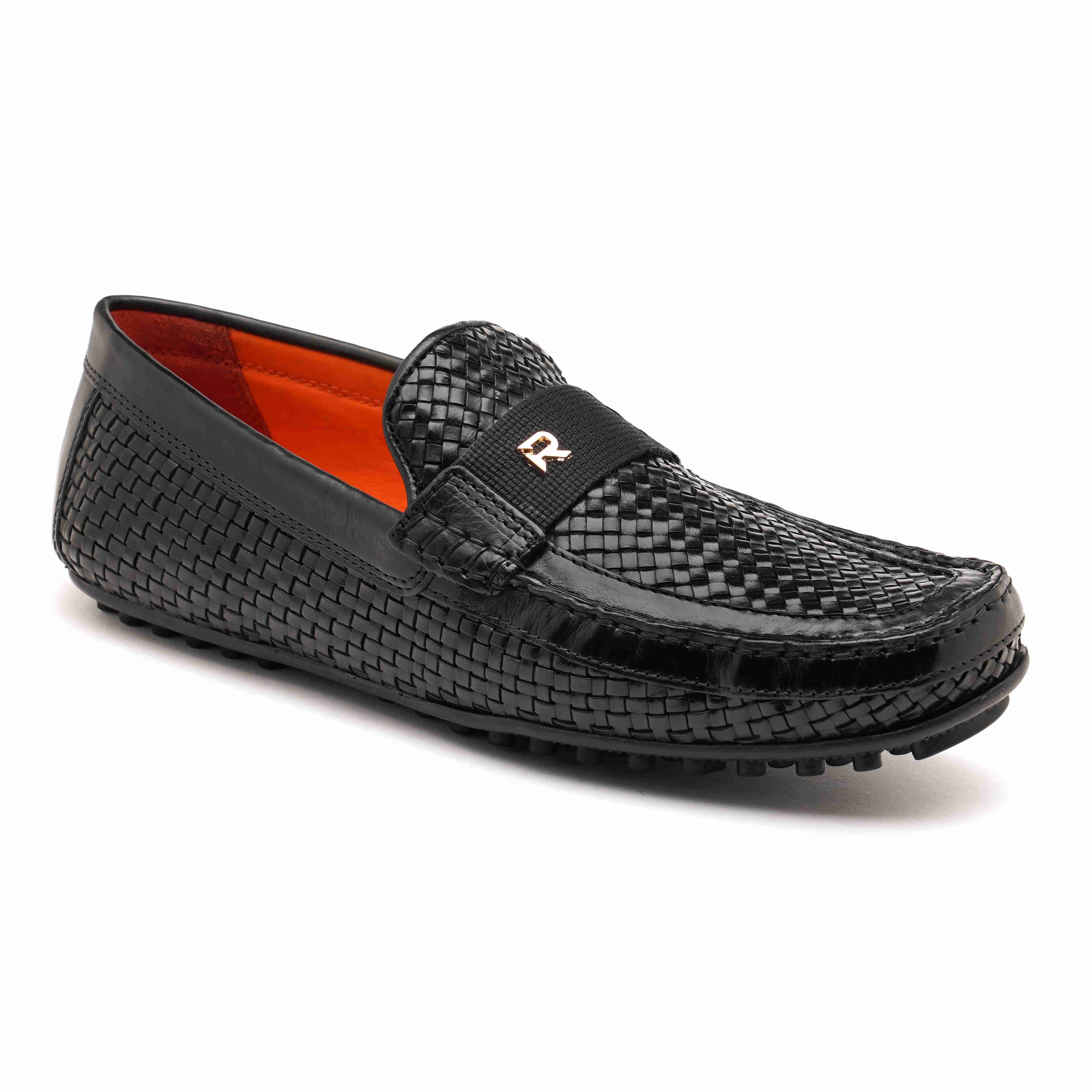 The Seti Ruosh Men Black Handcrafted Leather Loafer