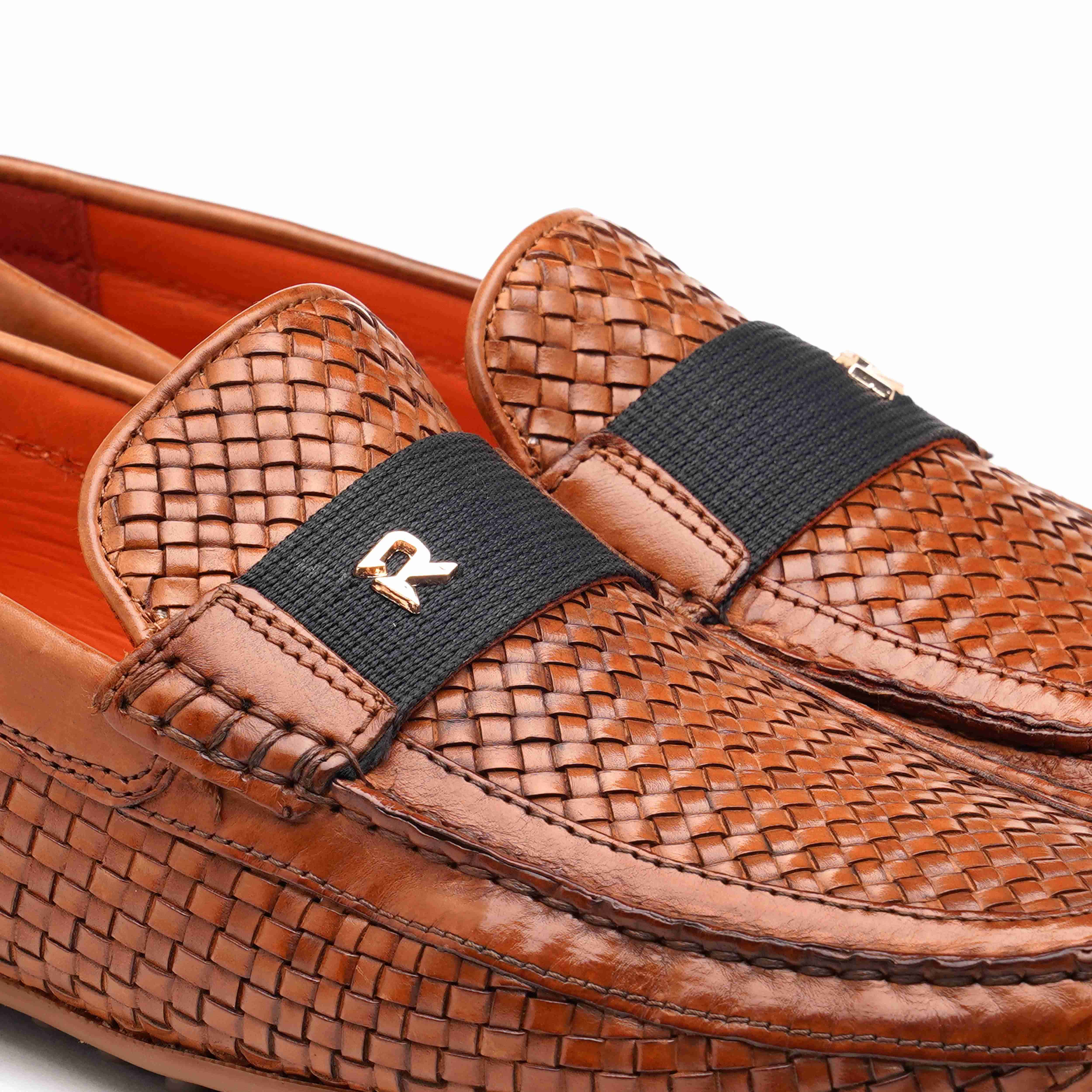 The Seti Ruosh Men Tan Handcrafted Leather Loafer