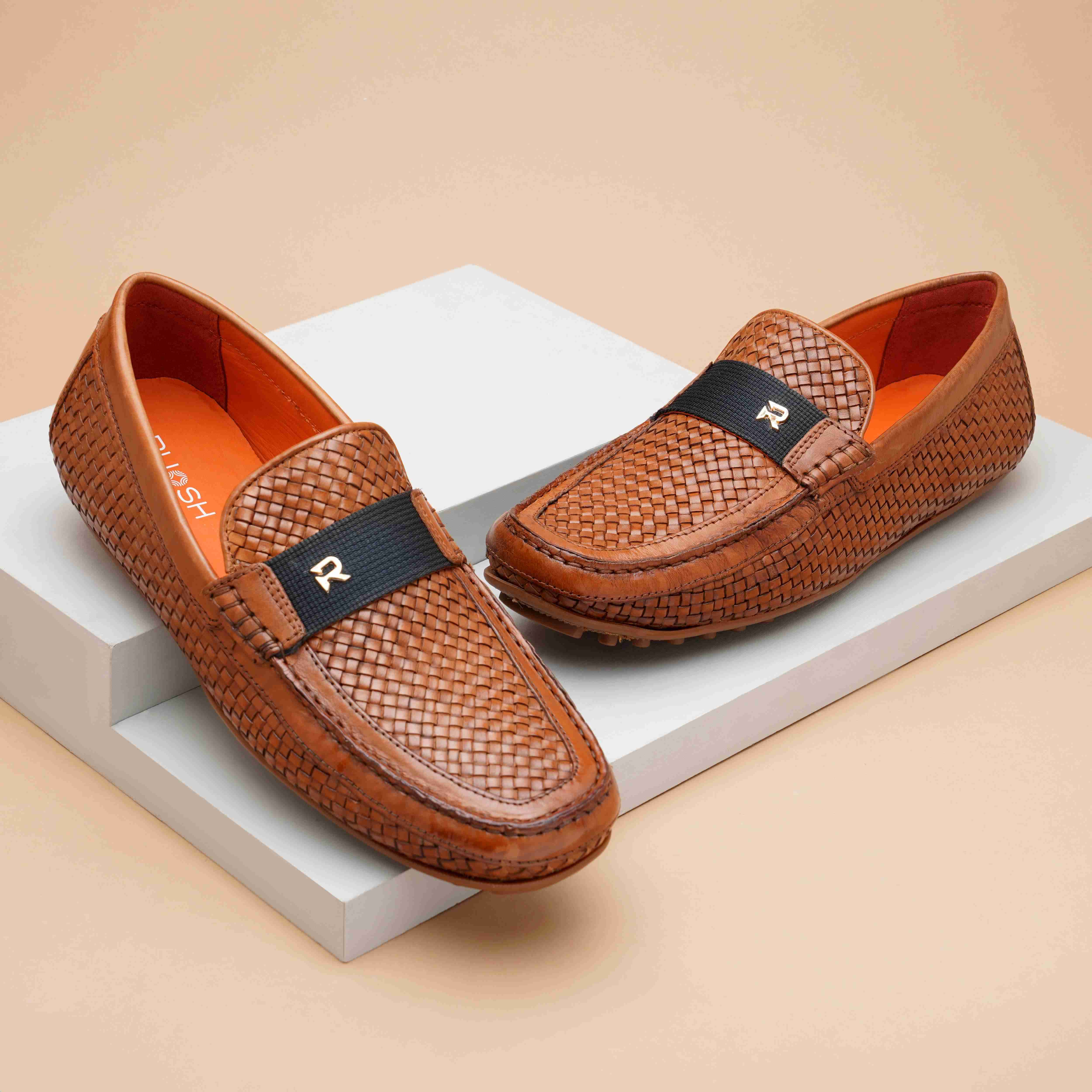 The Seti Ruosh Men Tan Handcrafted Leather Loafer