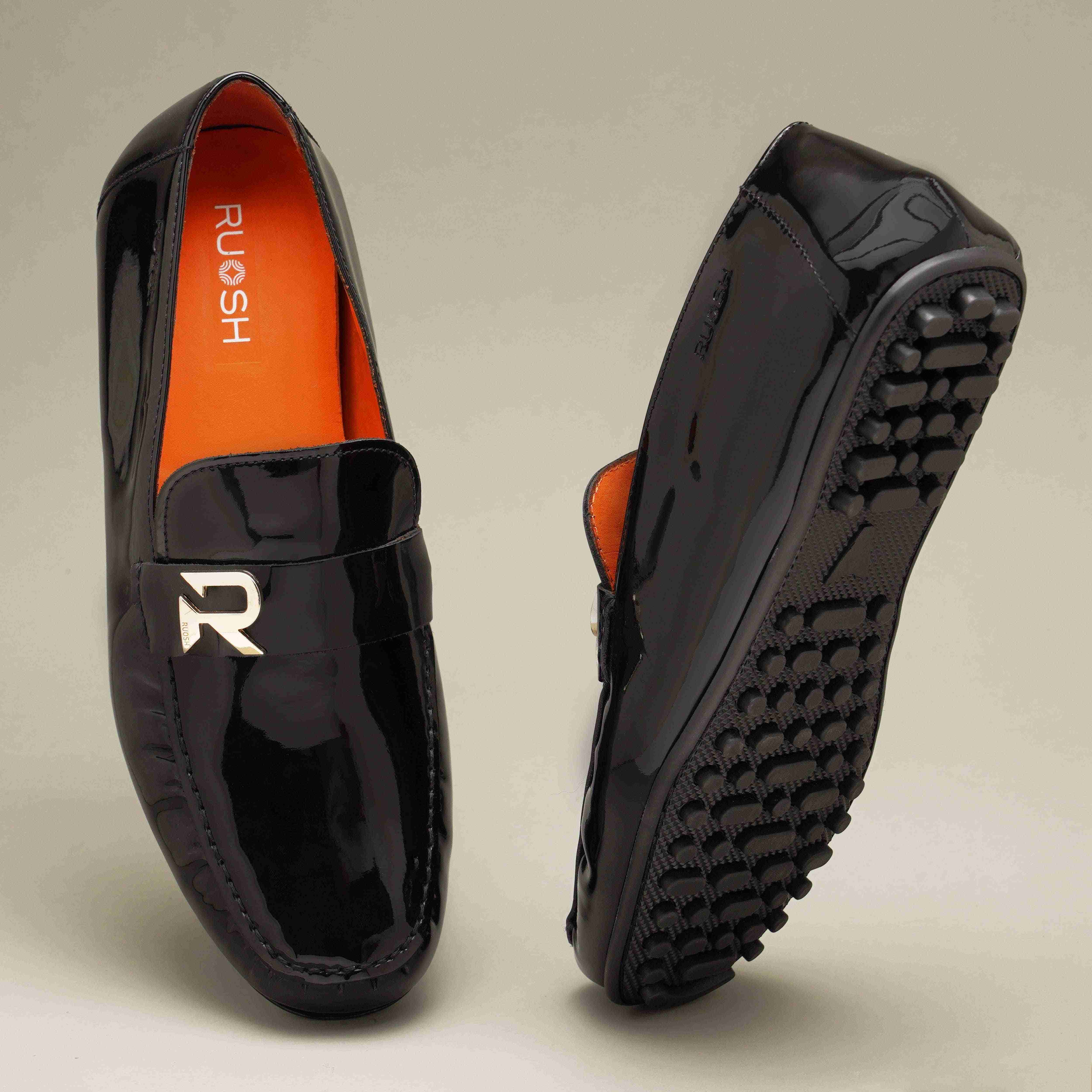 The Seti Ruosh Men Black Glossy Loafer