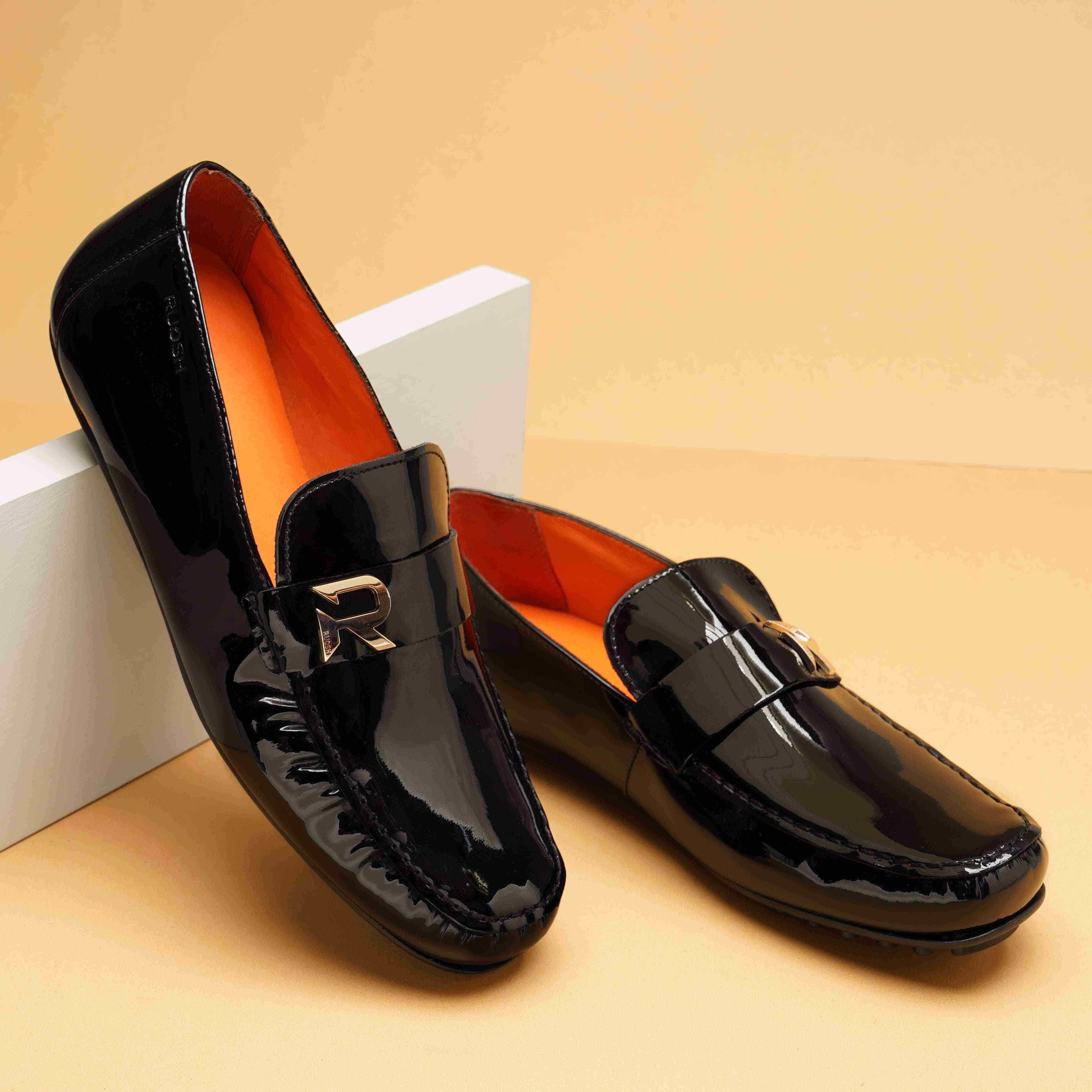 The Seti Ruosh Men Black Glossy Loafer