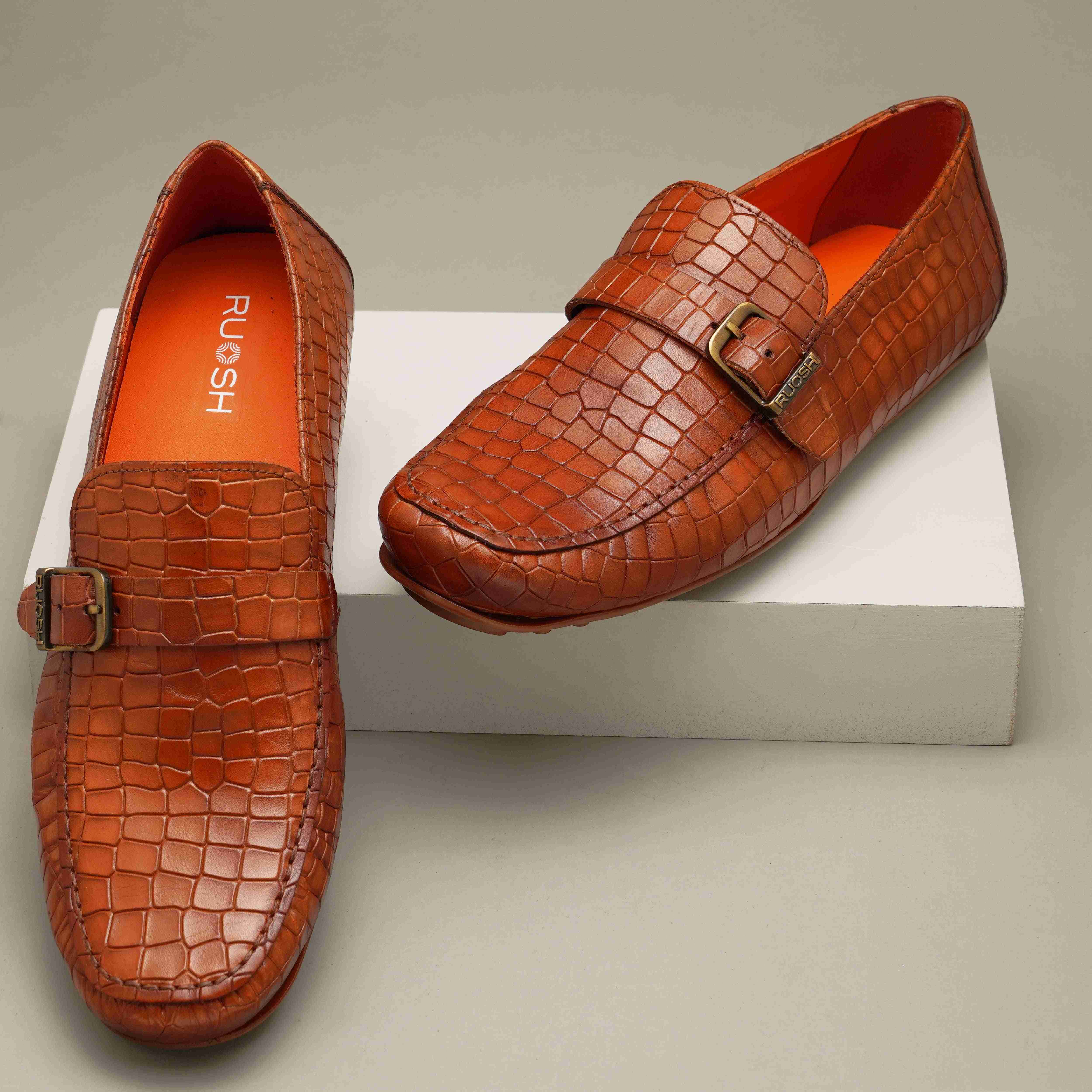 The Seti Ruosh Men Tan Croc Print Casual Loafer