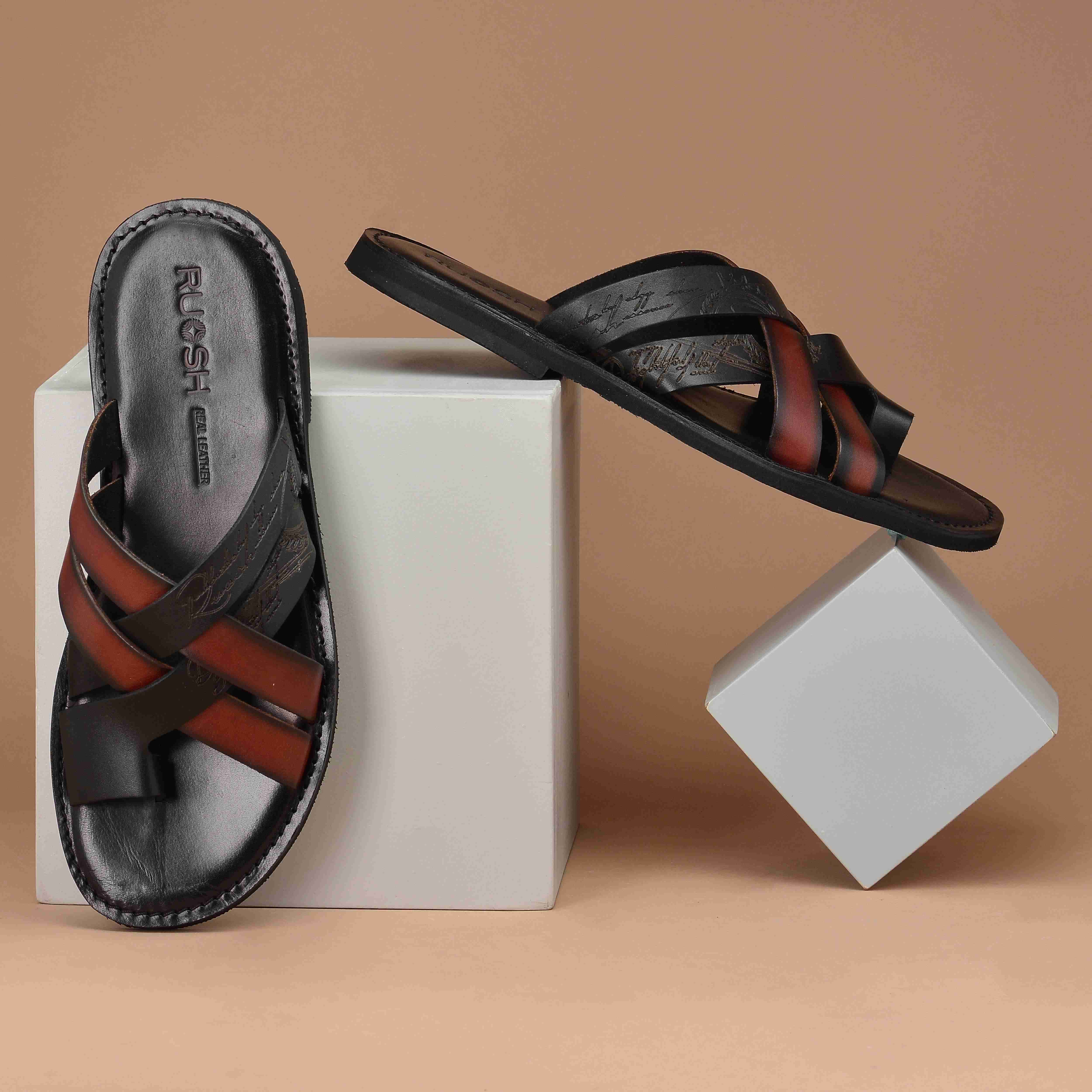 The Hampton Ruosh Men Black Cross Strap Slipper