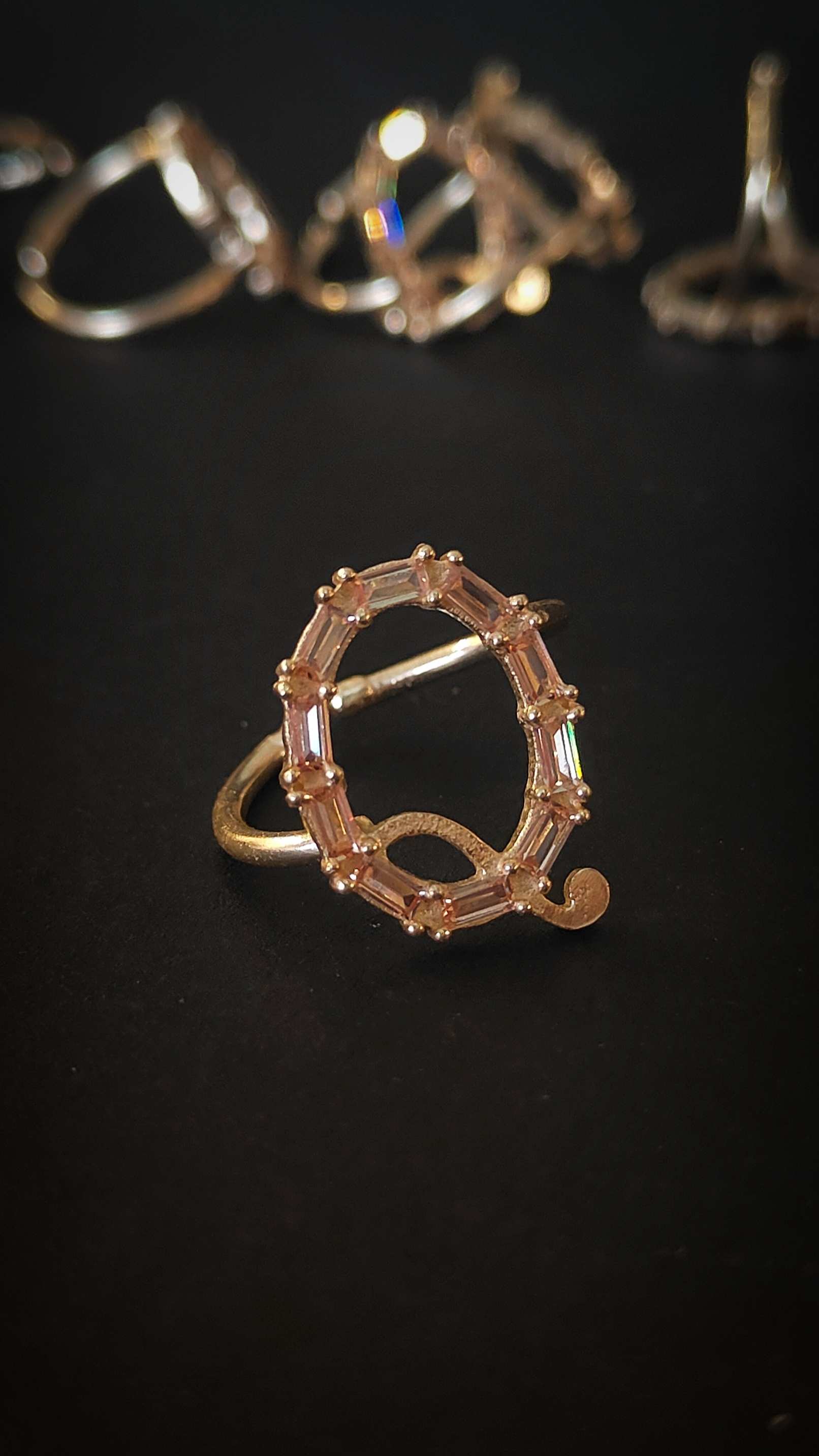 Gold Queen' studded Ring