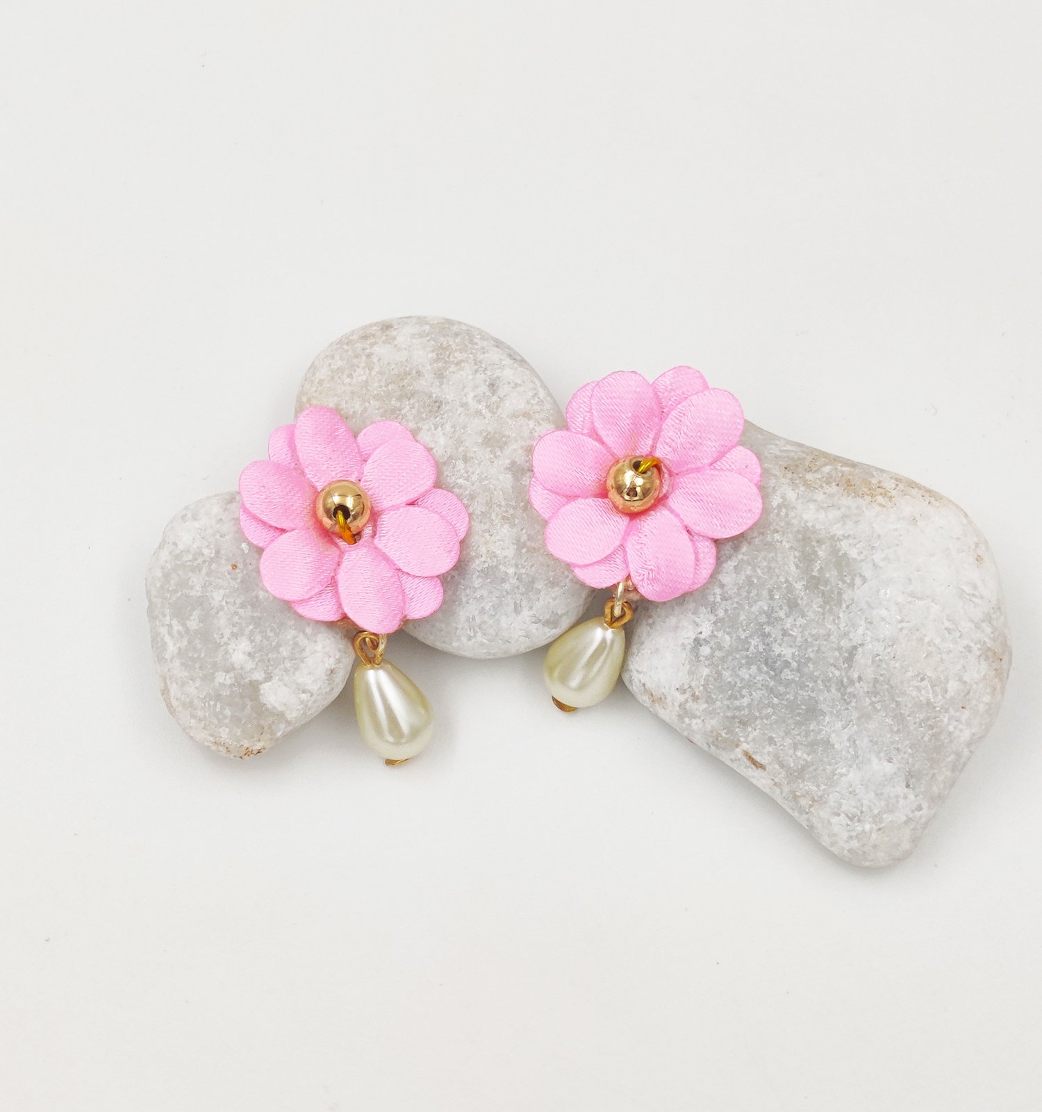 Gulabo Floral Clip On Earrings - Light Pink