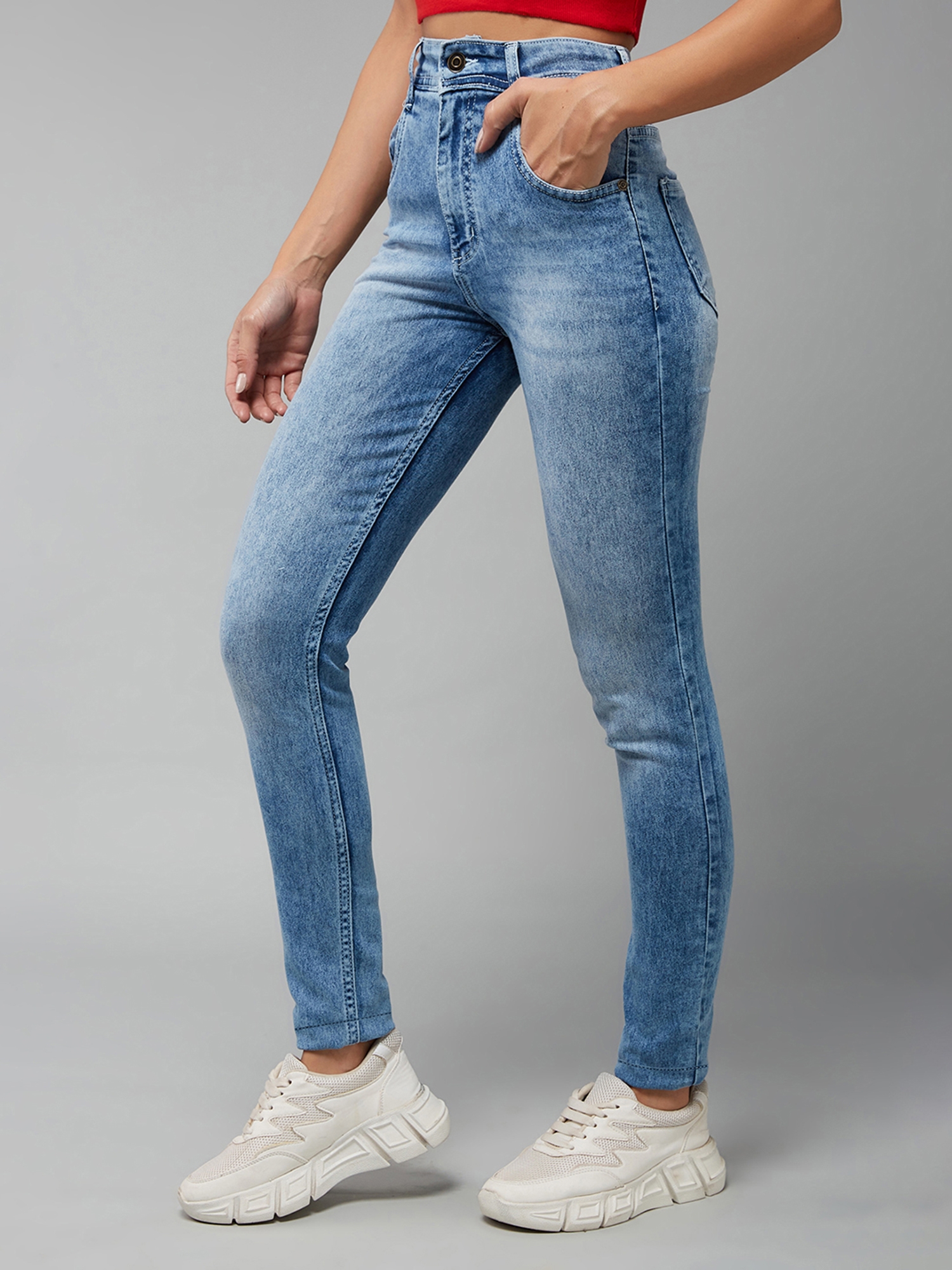 Women's Light Blue Slim Fit High Rise Regular Length Light Wash Denim Stretchable Jeans