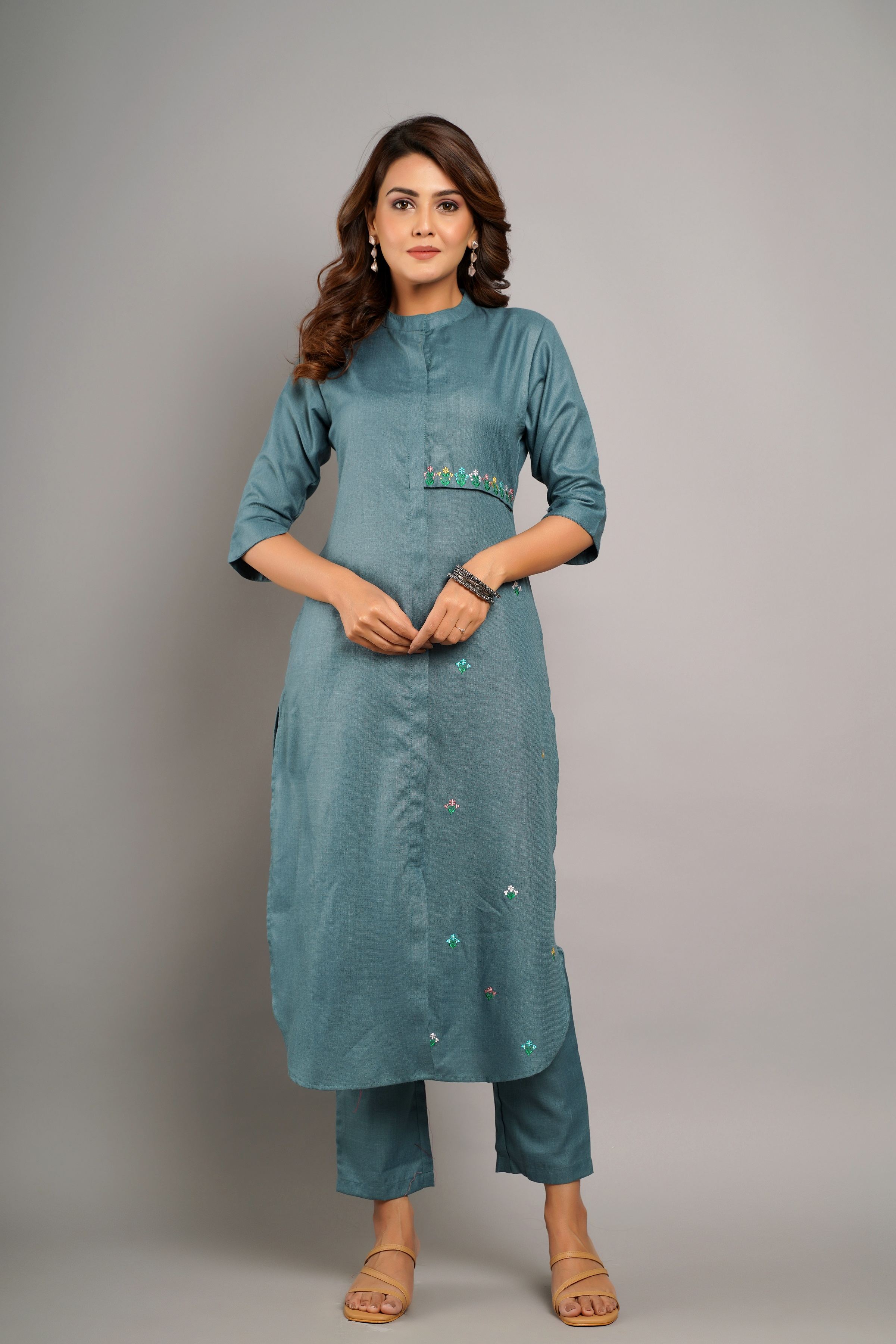 Women's Ethnic Wear, Regular Straight Embroidery kurta With Pant