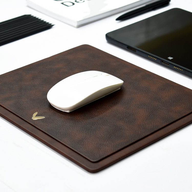 Rectangular Mouse Pad in Faux Leather | Rigid | 11×9 Inches | Classic | Brown