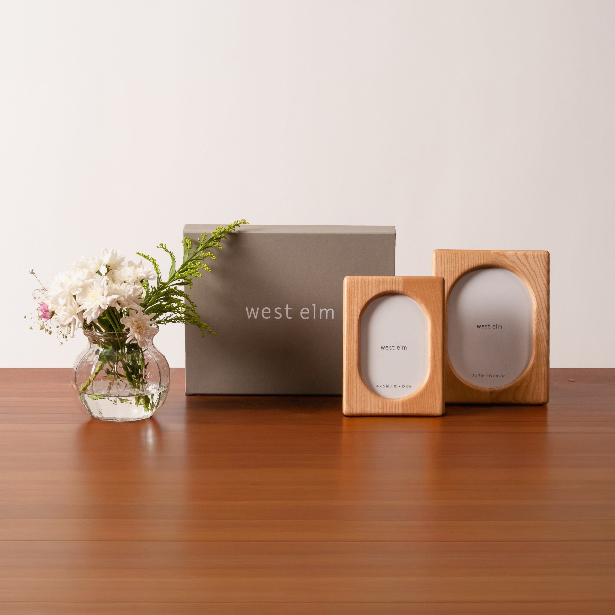 west elm | Gift Hamper Tate Wood Tabletop Frames 4X6