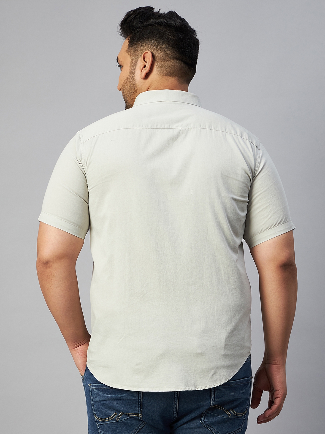 SHOWOFF Plus | SHOWOFF Plus Men Beige Solid Spread Collar Short Sleeves Regular Fit Casual Shirt 3