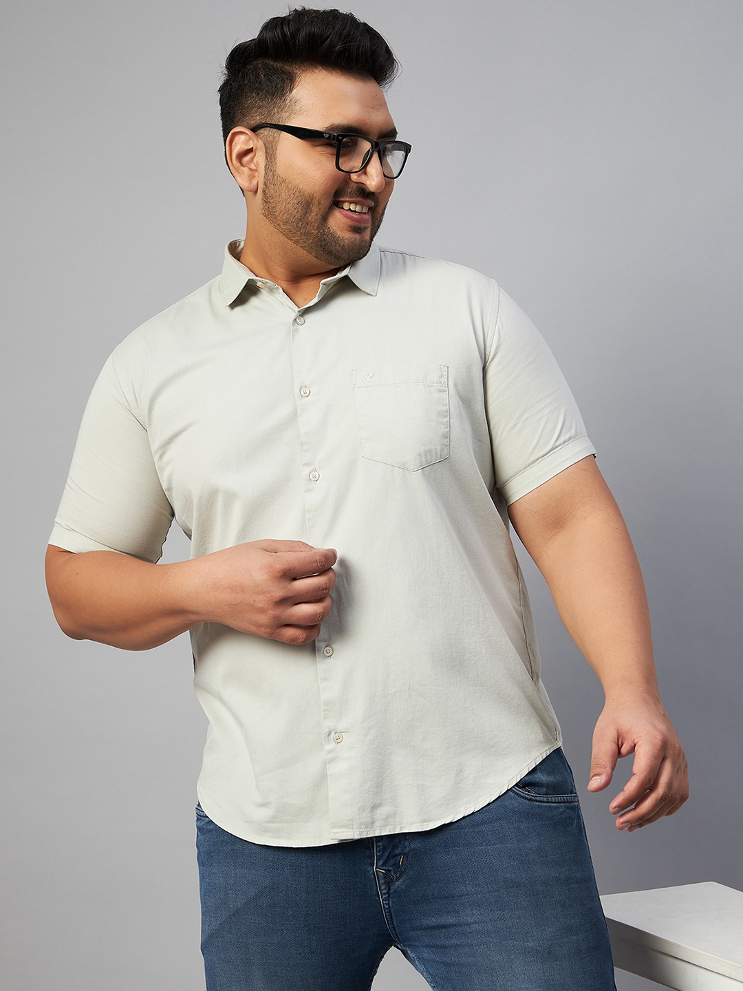 SHOWOFF Plus | SHOWOFF Plus Men Beige Solid Spread Collar Short Sleeves Regular Fit Casual Shirt 6