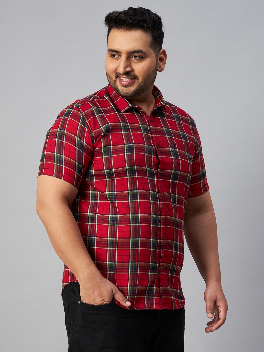SHOWOFF Plus | SHOWOFF Plus Men Maroon Checked Classic Collar Short Sleeves Regular Fit Casual Shirt 2