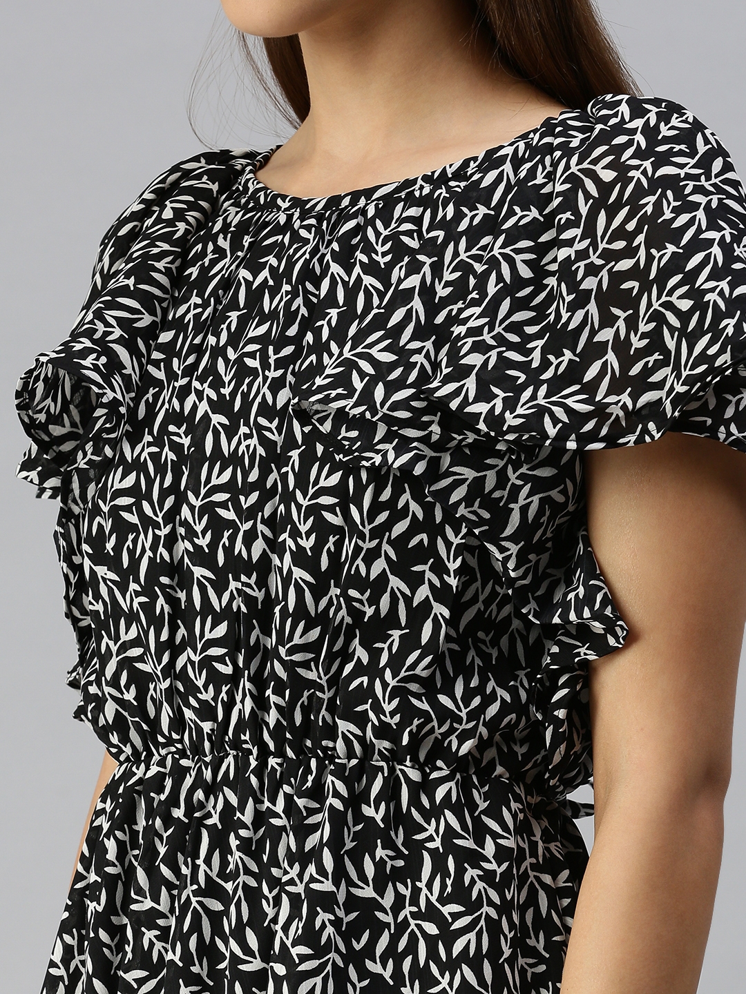 Showoff | SHOWOFF Women Black Self Design Round Neck Short Sleeves Midi A-Line Dress 5