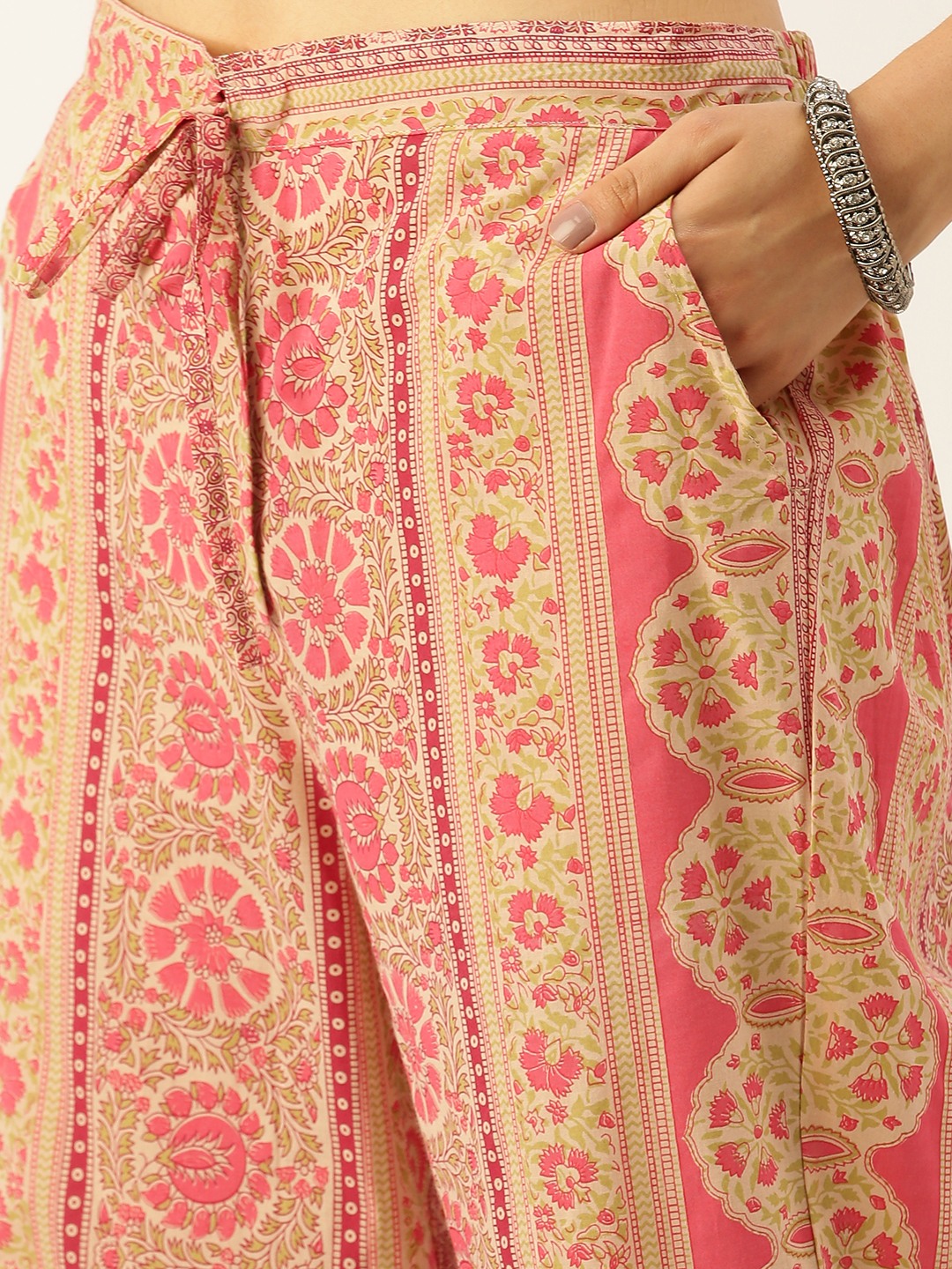 Showoff | SHOWOFF Women Peach Printed Round Neck Three-Quarter Sleeves Mid Length Straight Kurta Set 7