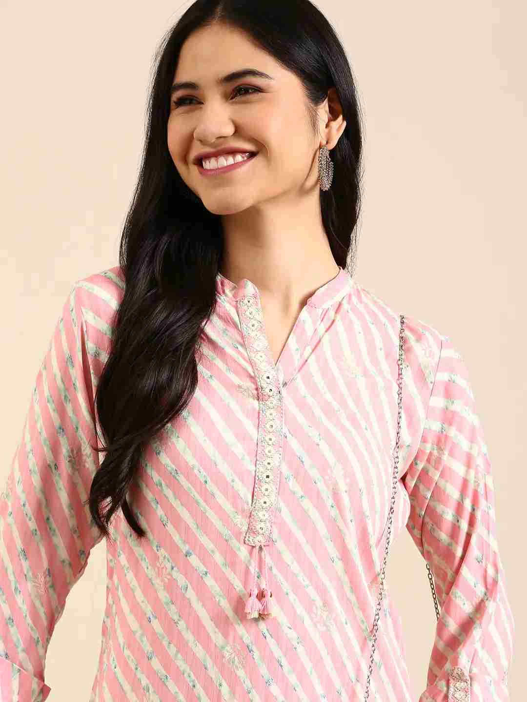 Showoff | SHOWOFF Women Pink Leheriya Mandarin Collar Three-Quarter Sleeves Mid Length Straight Kurta 0