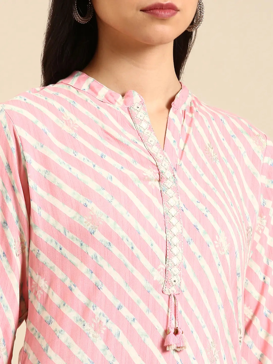 Showoff | SHOWOFF Women Pink Leheriya Mandarin Collar Three-Quarter Sleeves Mid Length Straight Kurta 6
