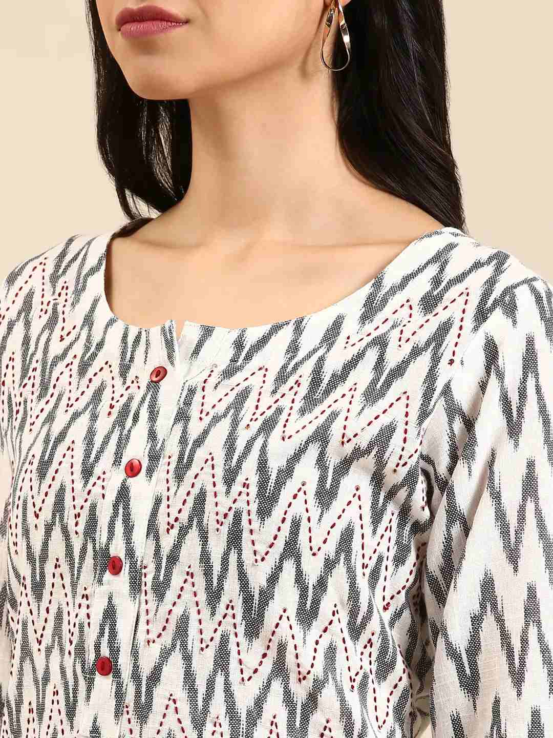 SHOWOFF Women White Chevron Round Neck Three-Quarter Sleeves Mid Length A-Line Kurta