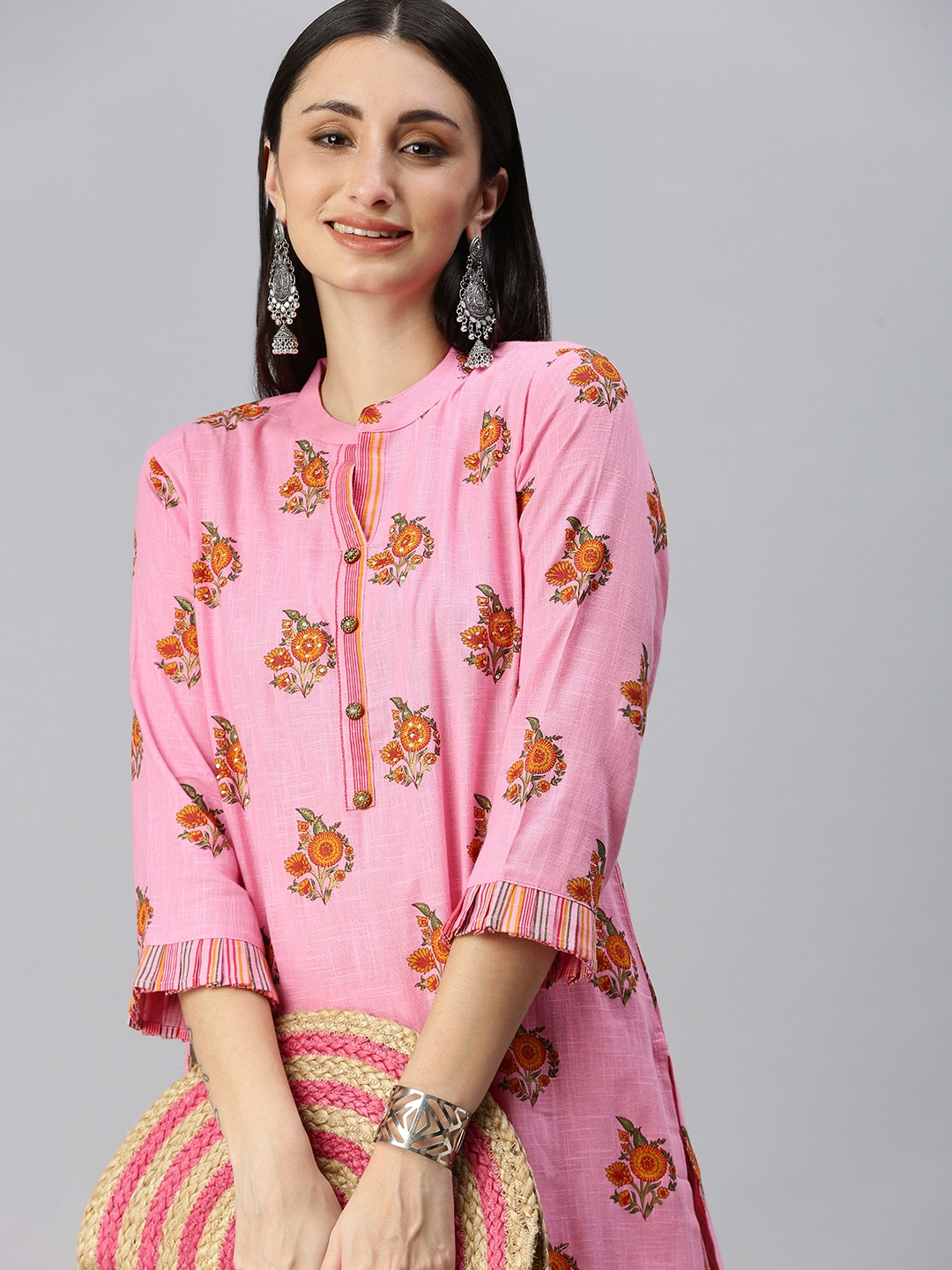 Showoff | SHOWOFF Women Pink Floral Mandarin Collar Three-Quarter Sleeves Mid Length Straight Kurta Set 0