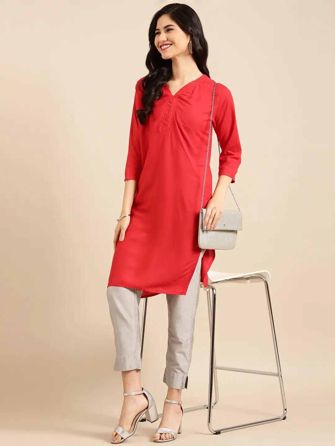 Showoff | SHOWOFF Women's V-Neck Red Solid Straight Three-Quarter Sleeves Kurti 4