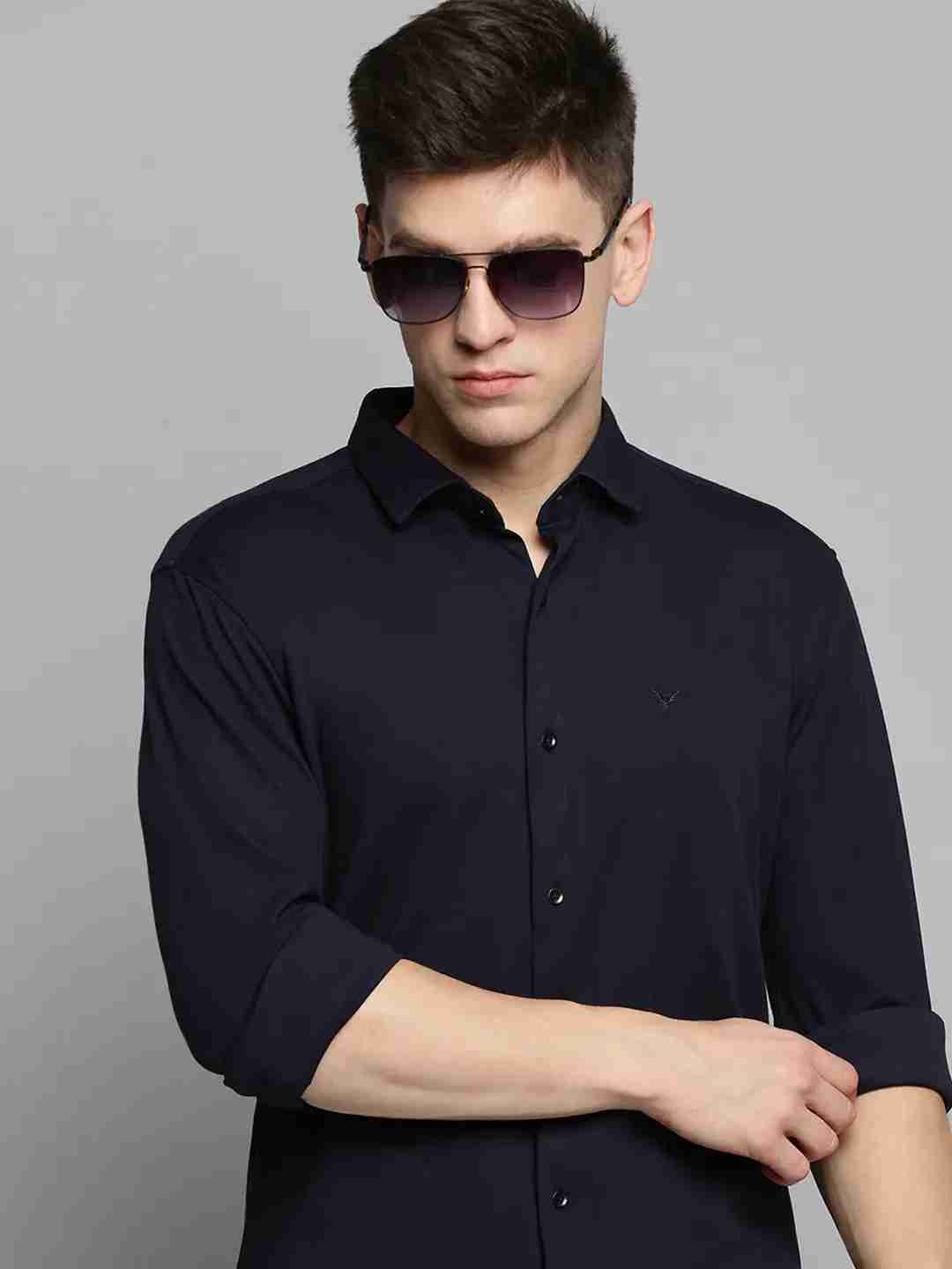 SHOWOFF Men Navy Blue Solid Spread Collar Full Sleeves Casual Shirt