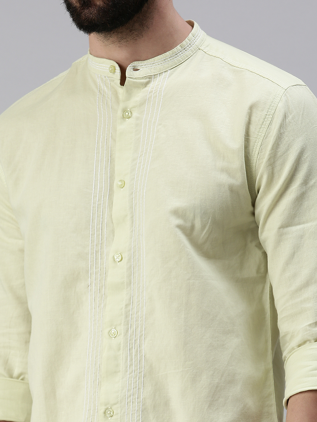 SHOWOFF Men Green Solid Mandarin Collar Full Sleeves Casual Shirt