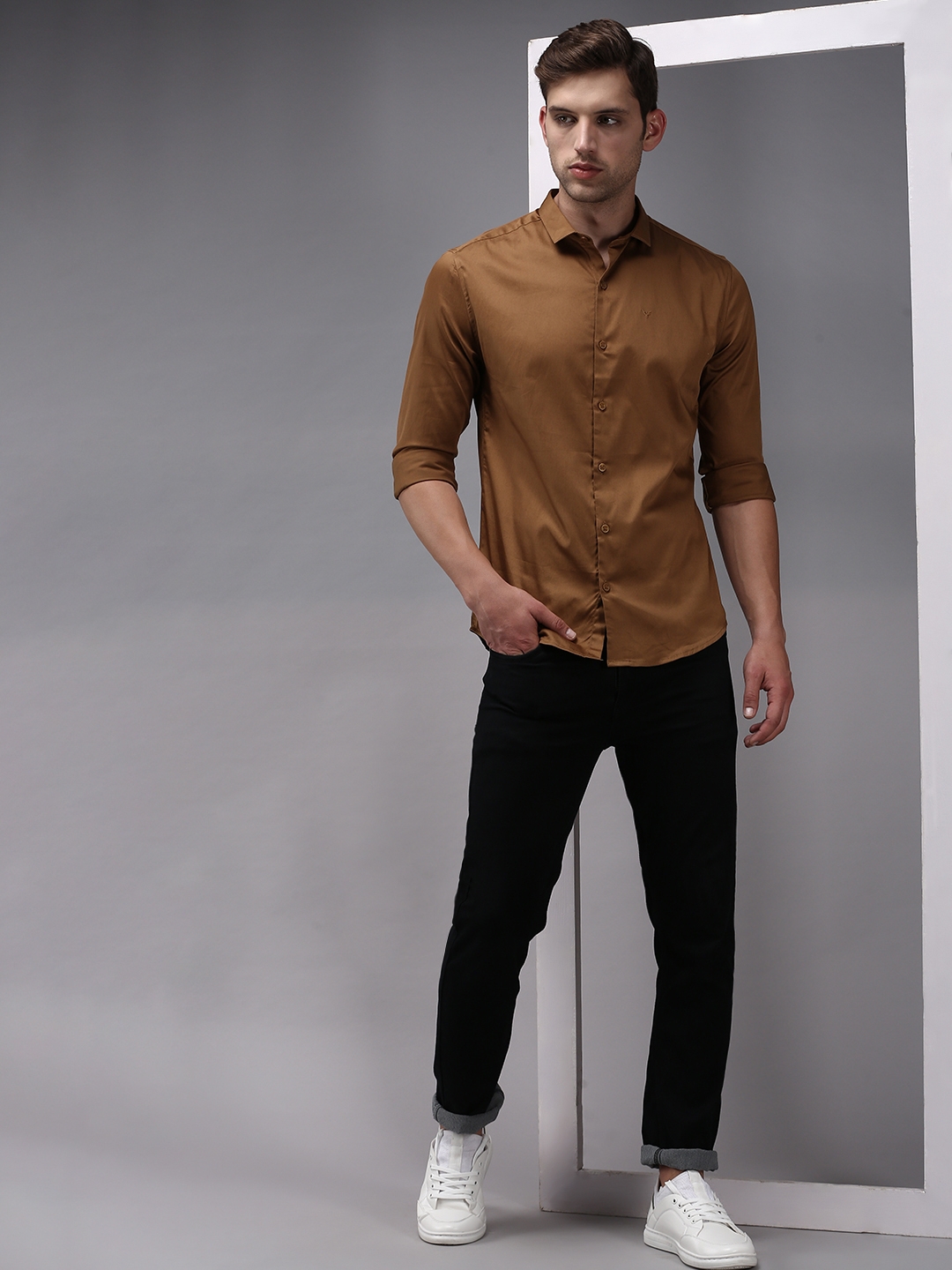 Showoff | SHOWOFF Men Brown Solid Spread Collar Full Sleeves Casual Shirt 4