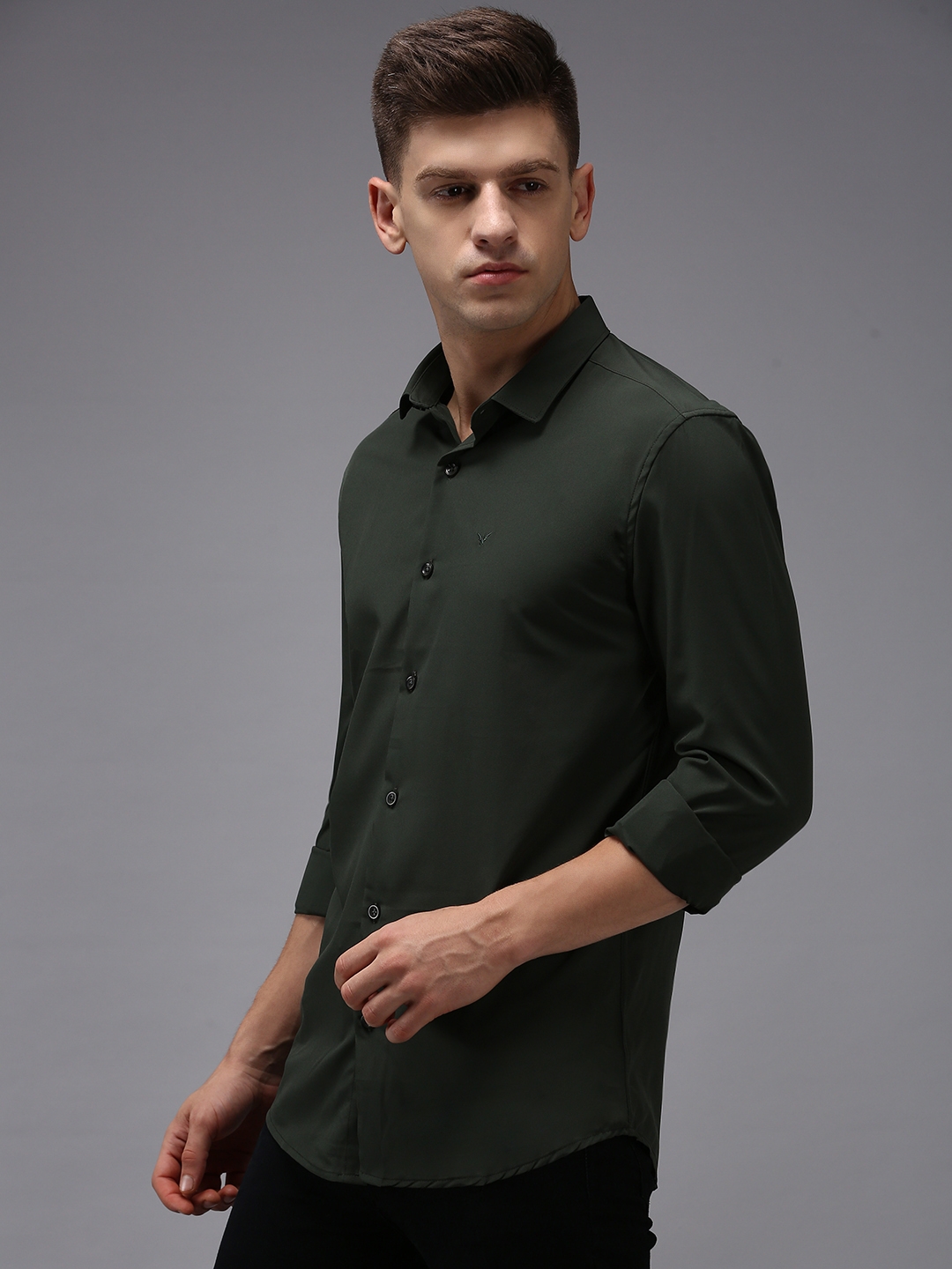 Showoff | SHOWOFF Men's Olive Spread Collar Solid Classic Fit Shirt 2